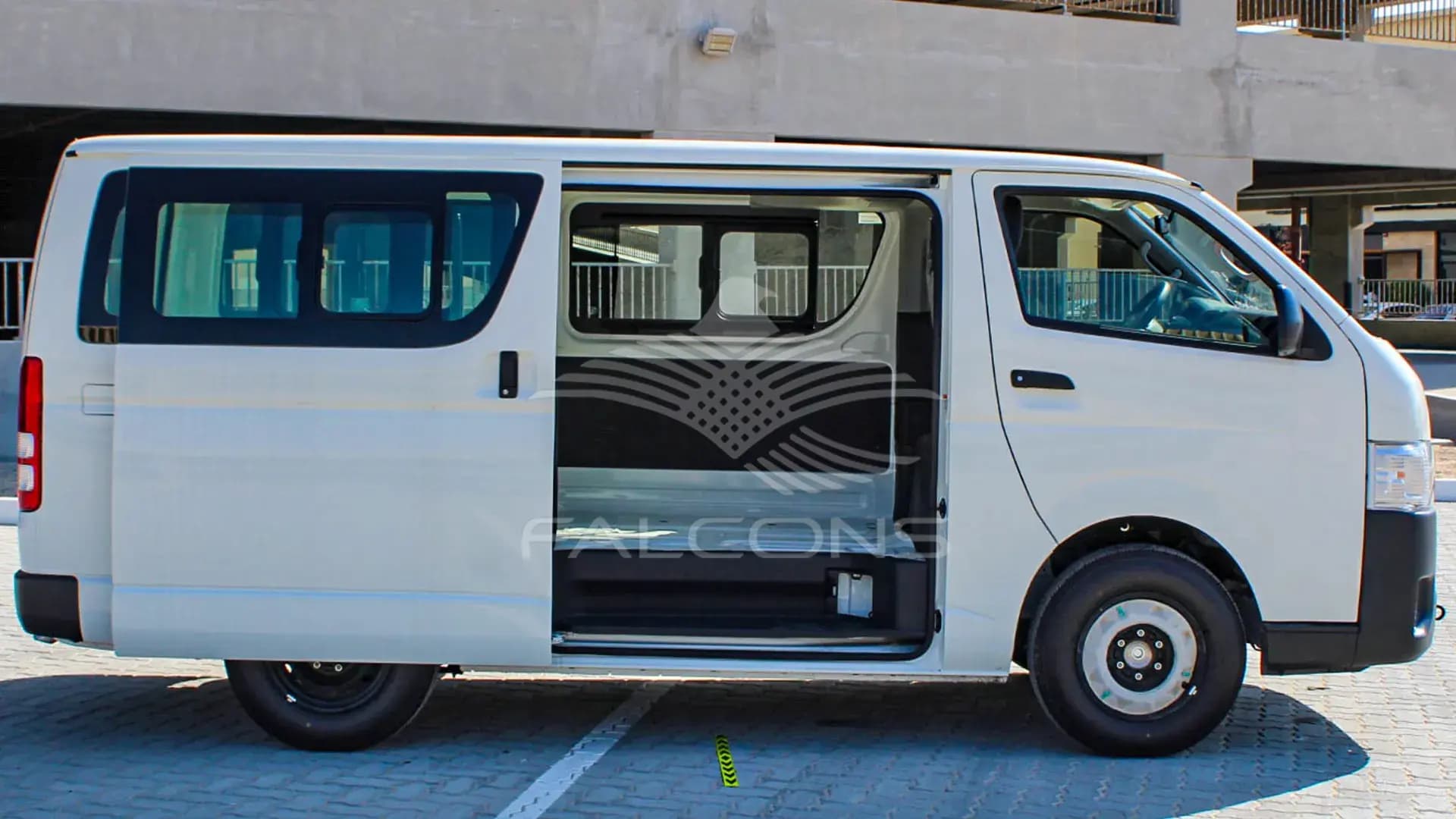 2.5L GLS VAN AC STD MT - Image 10