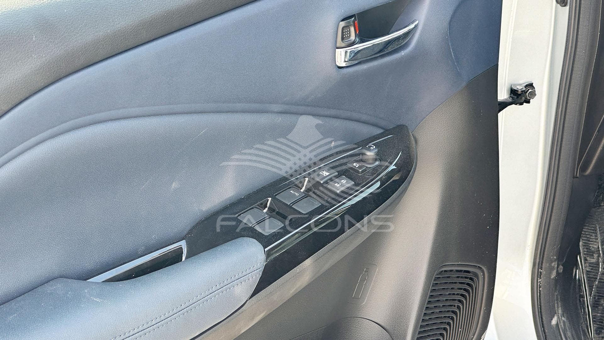 1.5 DELUXE 5STR ABS 4-AT - Image 15