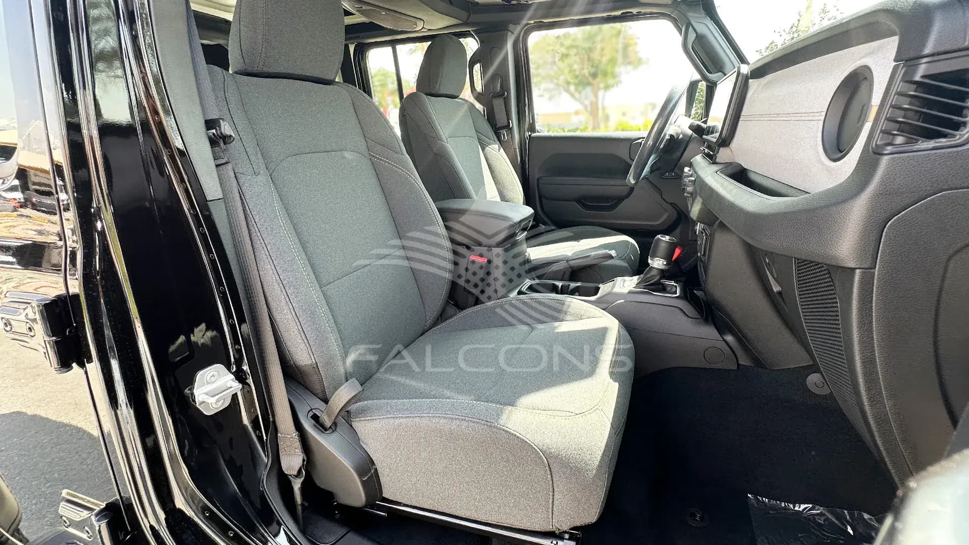 2.0L I4 JL Sport 4DR AT - Image 9