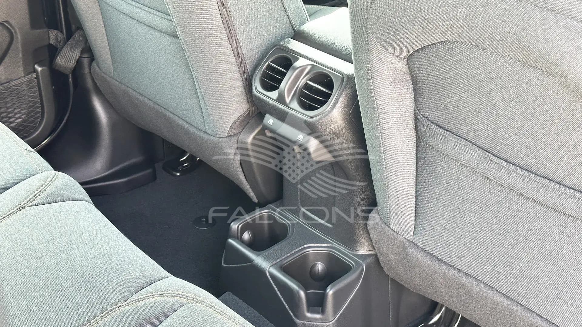 2.0L I4 JL Sport 4DR AT - Image 12