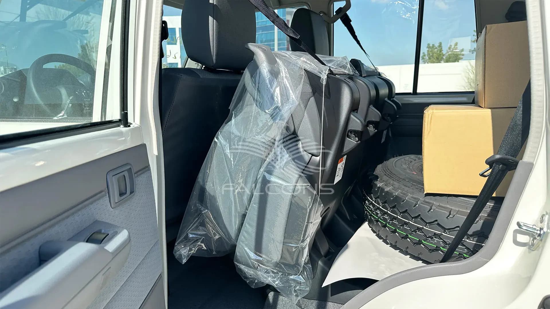4.2L STD 10 SEATER ABS & AIRBAG MT - Image 10