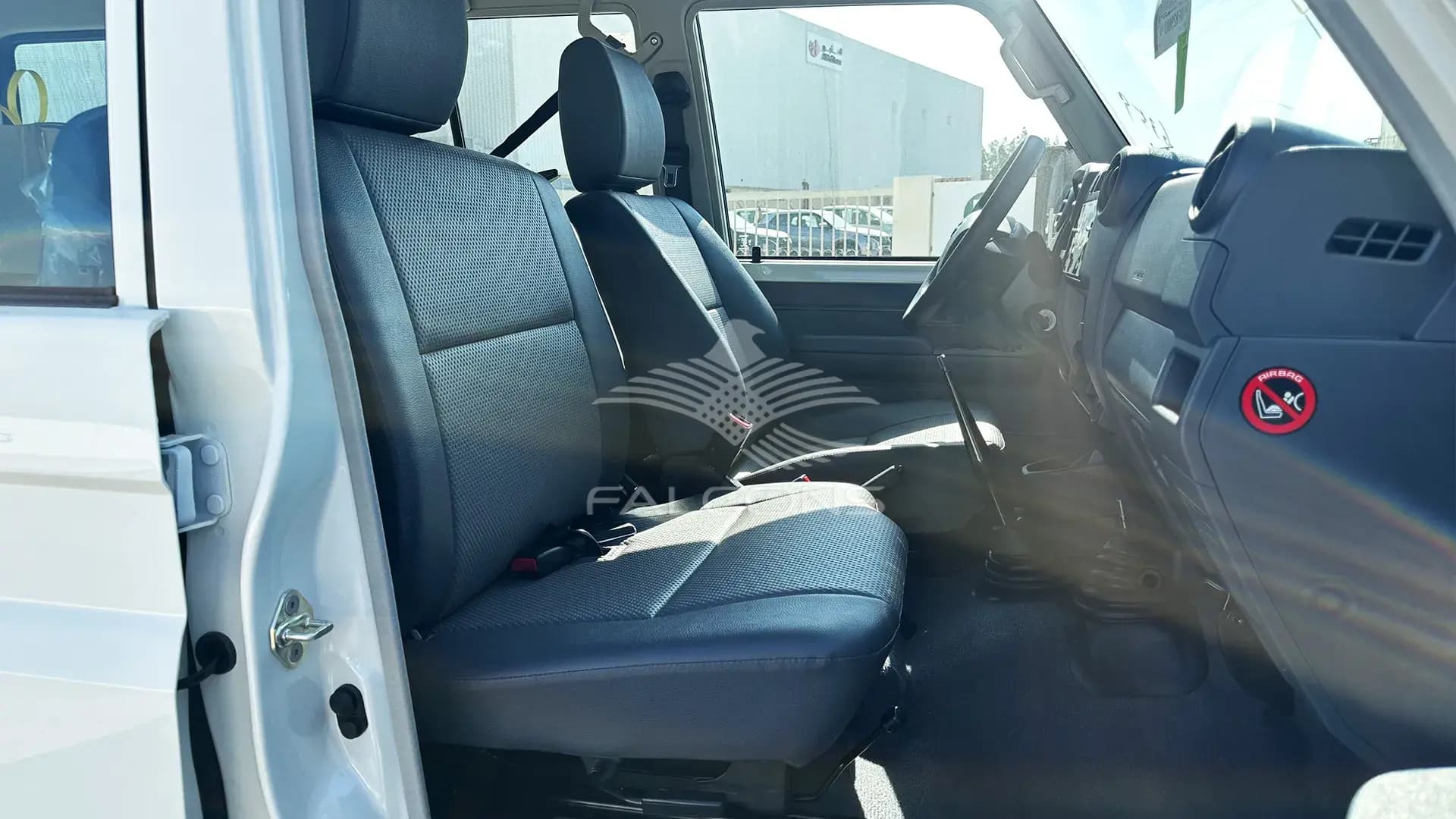 4.2L STD 10 SEATER ABS & AIRBAG MT - Image 13