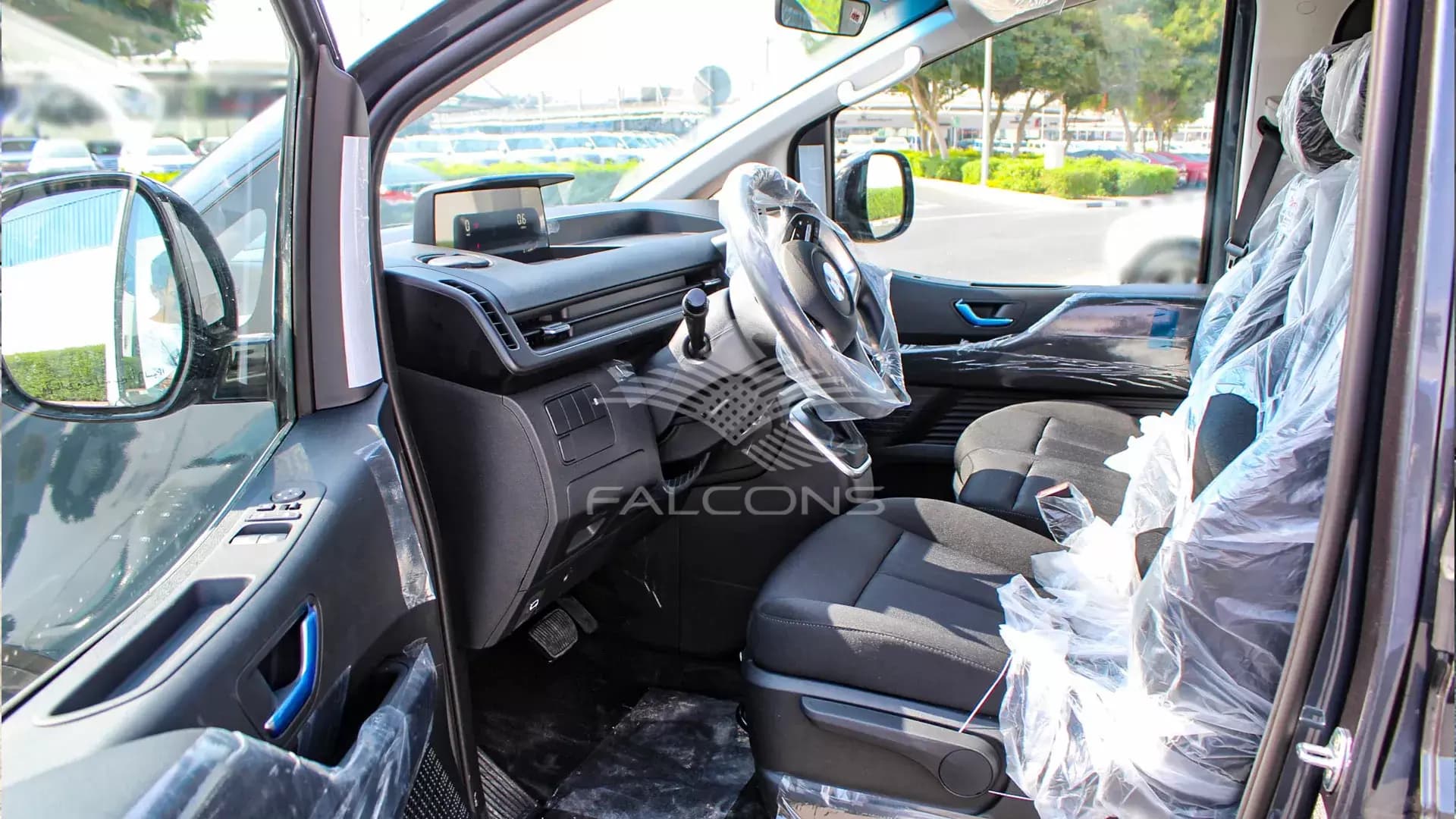 3.5L STARIA 11 STR COMFORT AT - Image 12