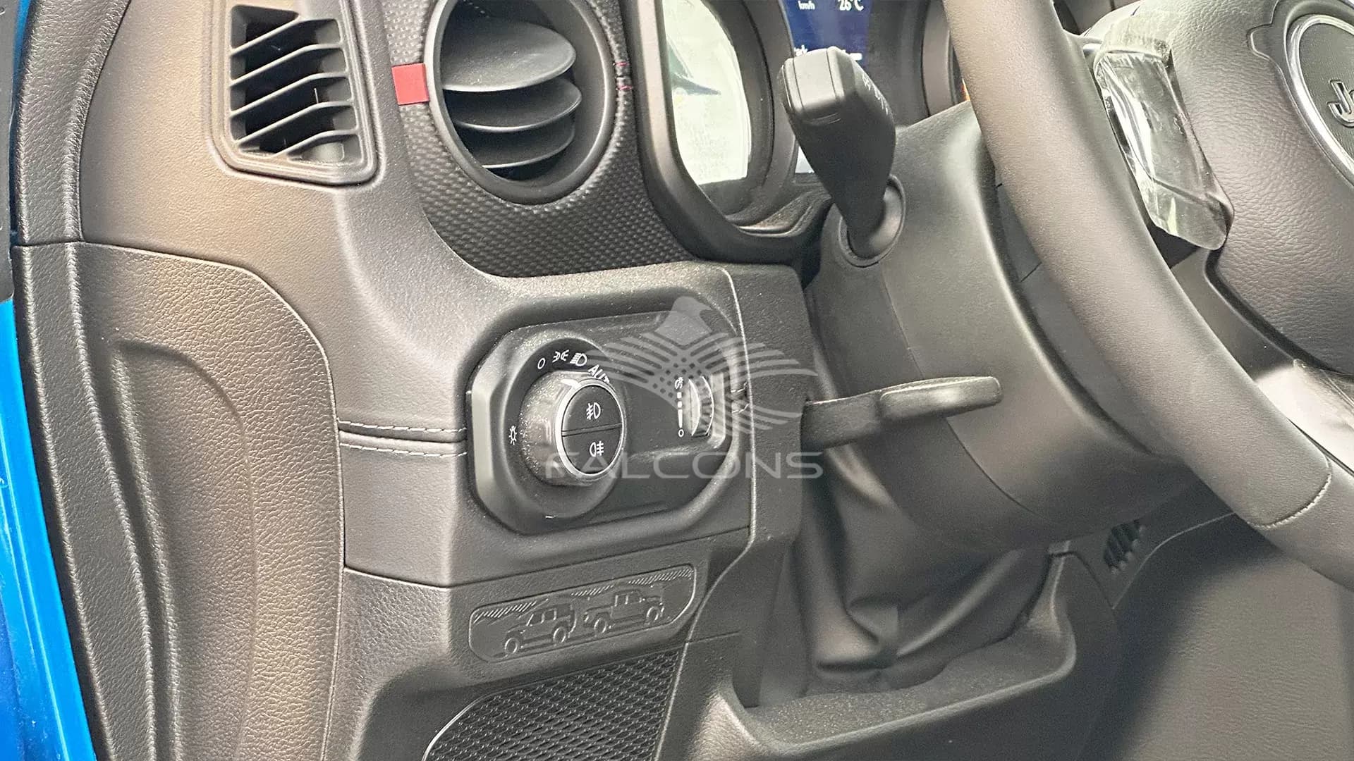 2.0L 4DR RUBICON AT - Image 15