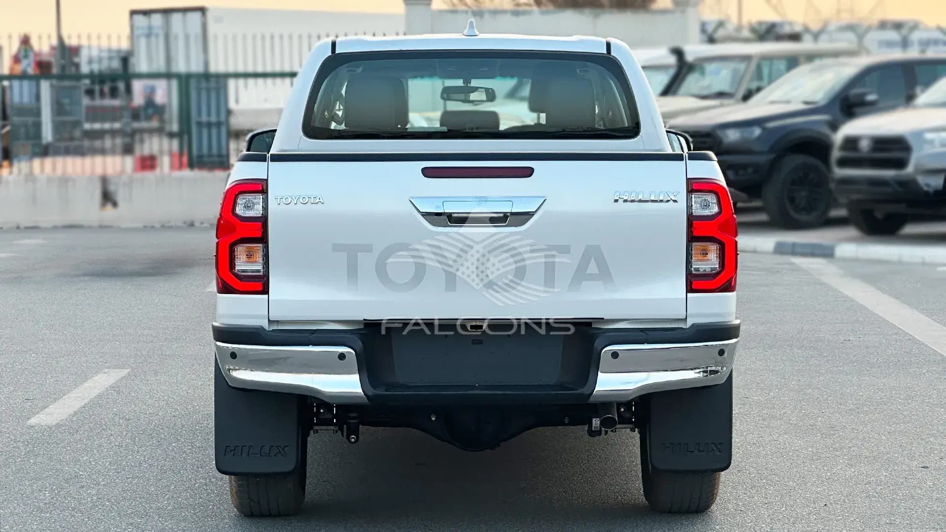 2.8L D DC 4WD RHD Full Option AT - Image 4