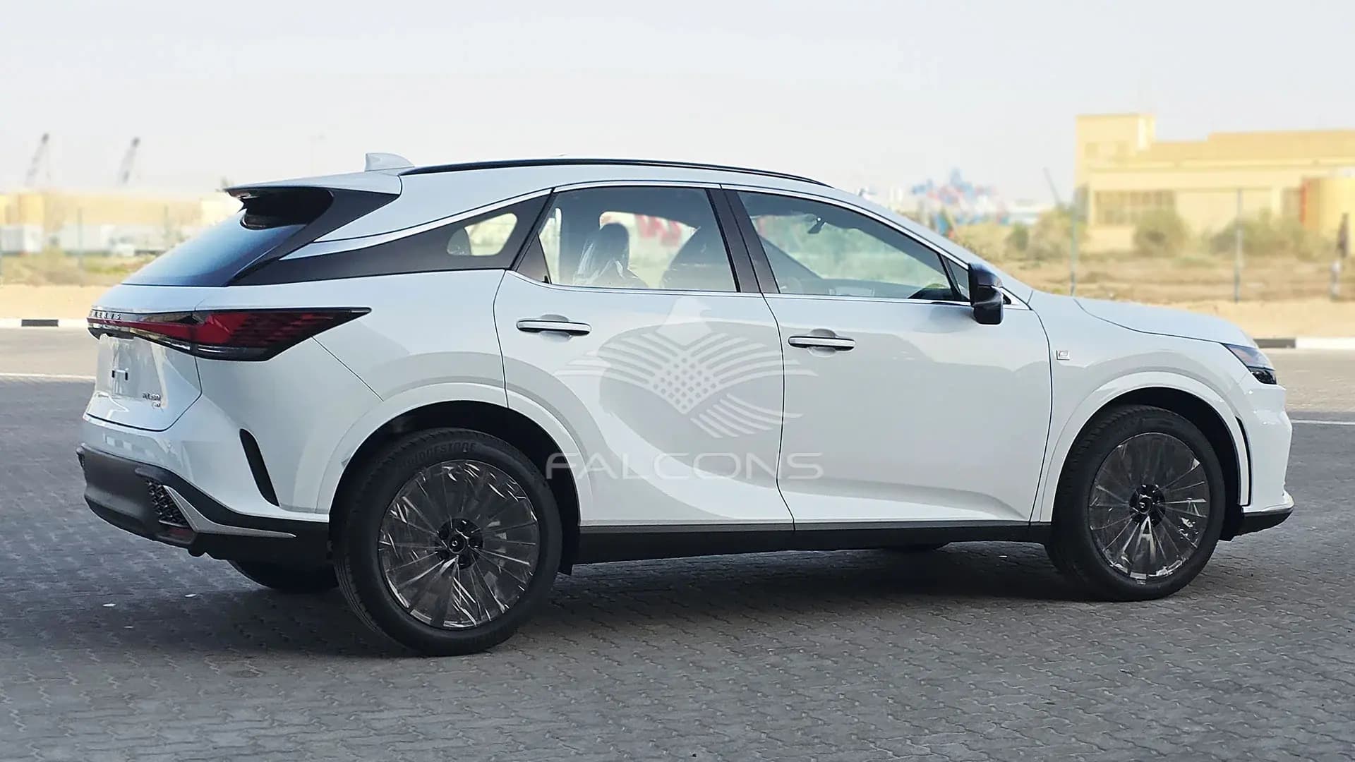 2.4L F- SPORT AT - Image 4