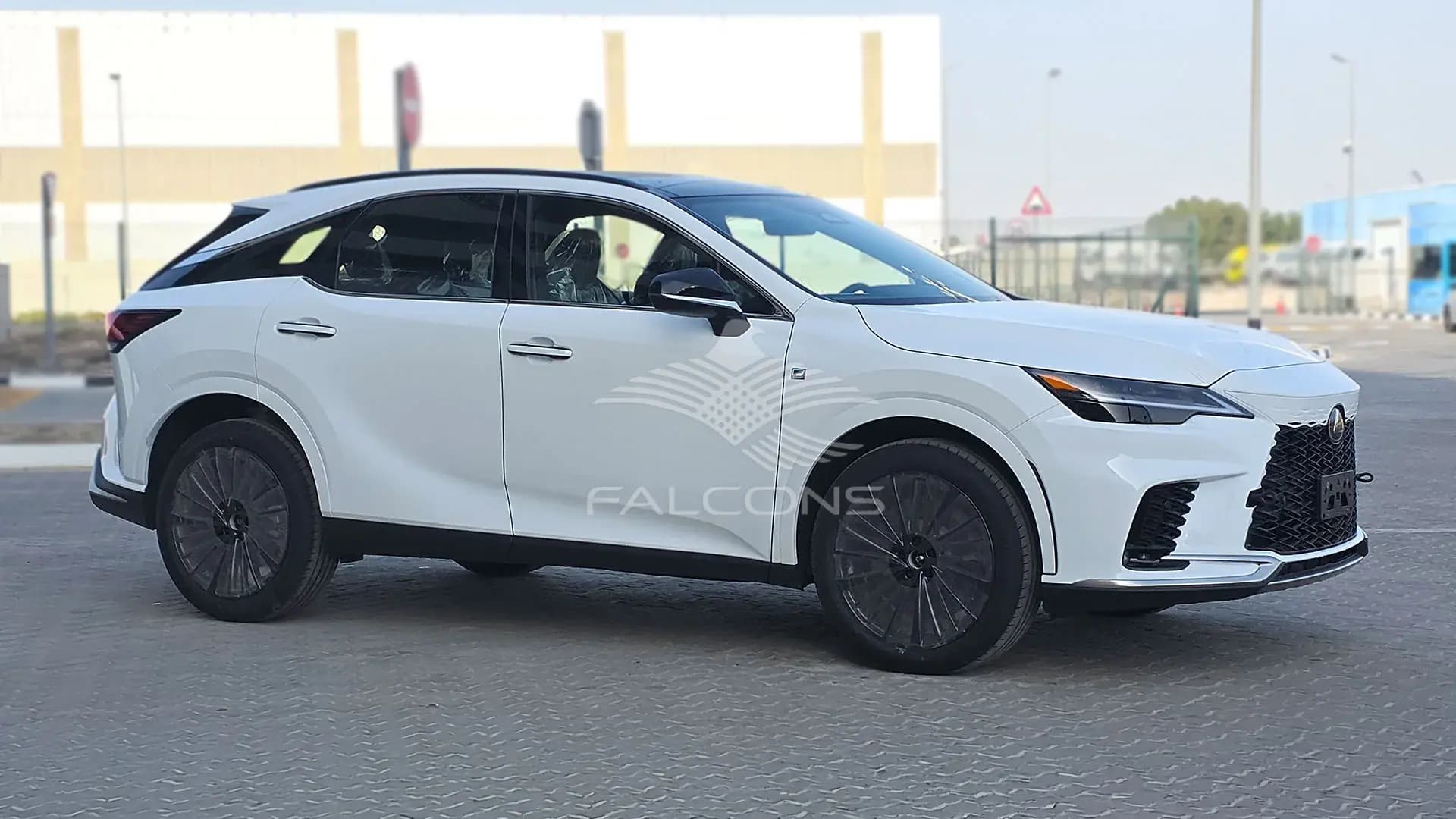 2.4L F- SPORT AT - Image 5