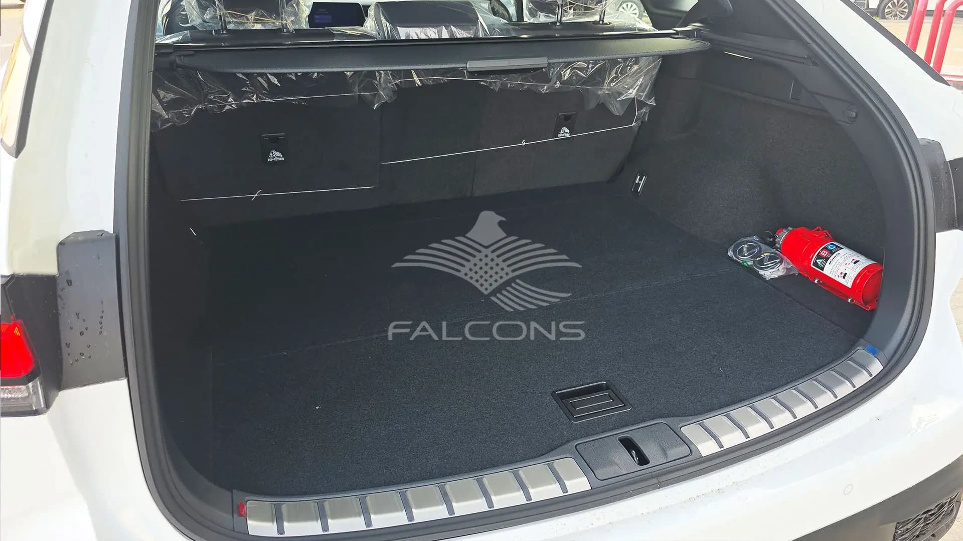 2.4L F- SPORT AT - Image 21