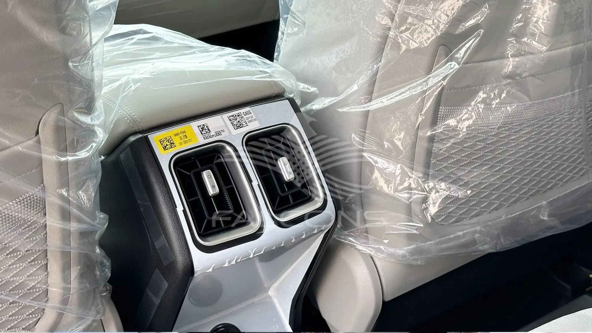 2.5L 4WD Panoramic S.Roof AT - Image 13