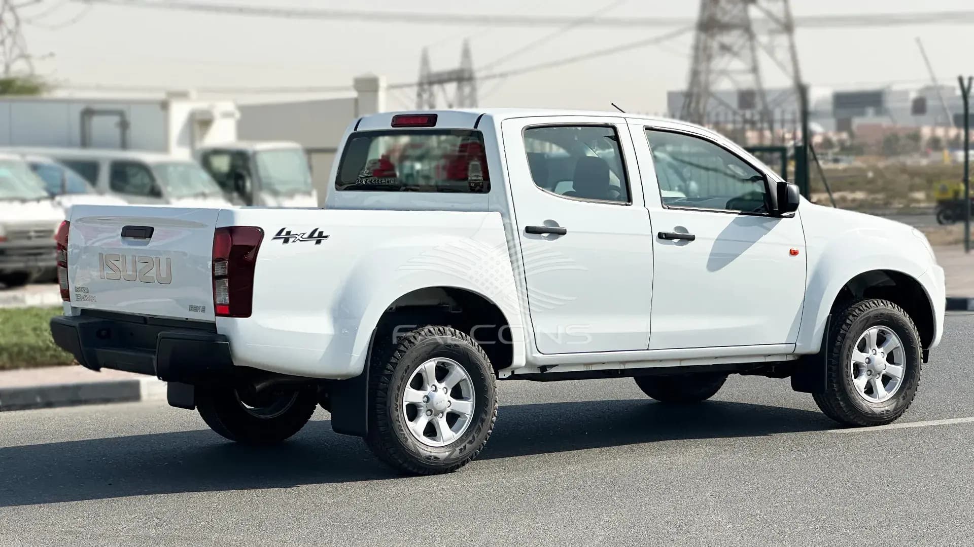 2.5L D DC 4x4 PWR A/W MID MT - Image 4