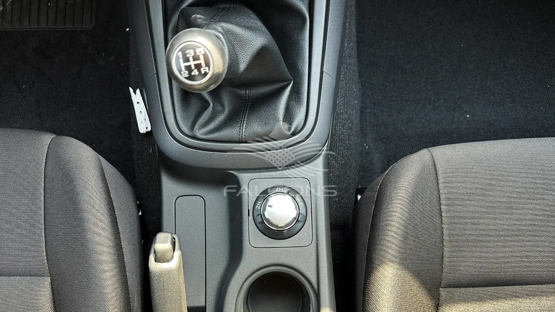 2.5L D DC 4x4 PWR A/W MID MT - Image 16