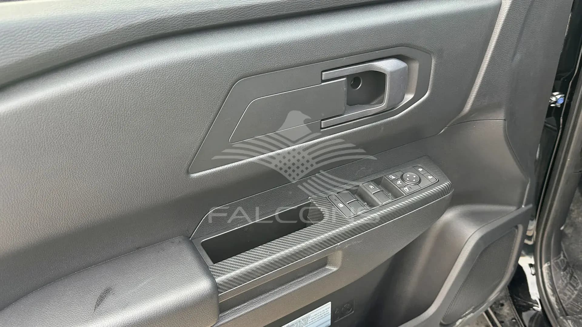 2.4L P DC 4WD GLS MT - Image 11