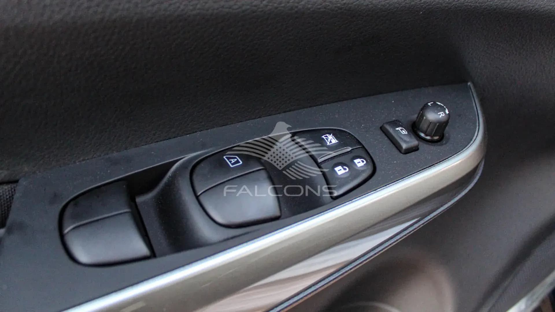 2.5L 4WD TITANIUM 7AT - Image 20