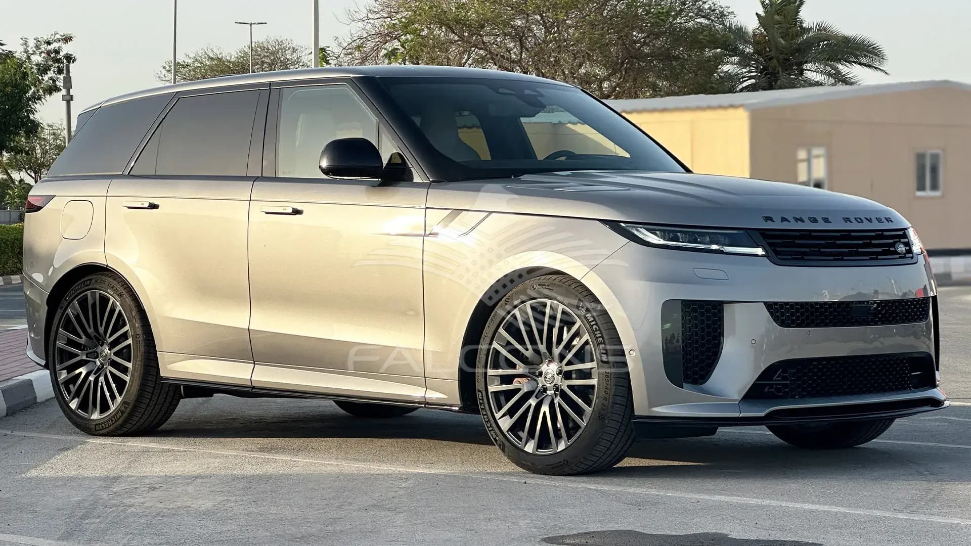 4.4L SPORT SV EDITION ONE V8 P635 AT - Image 4