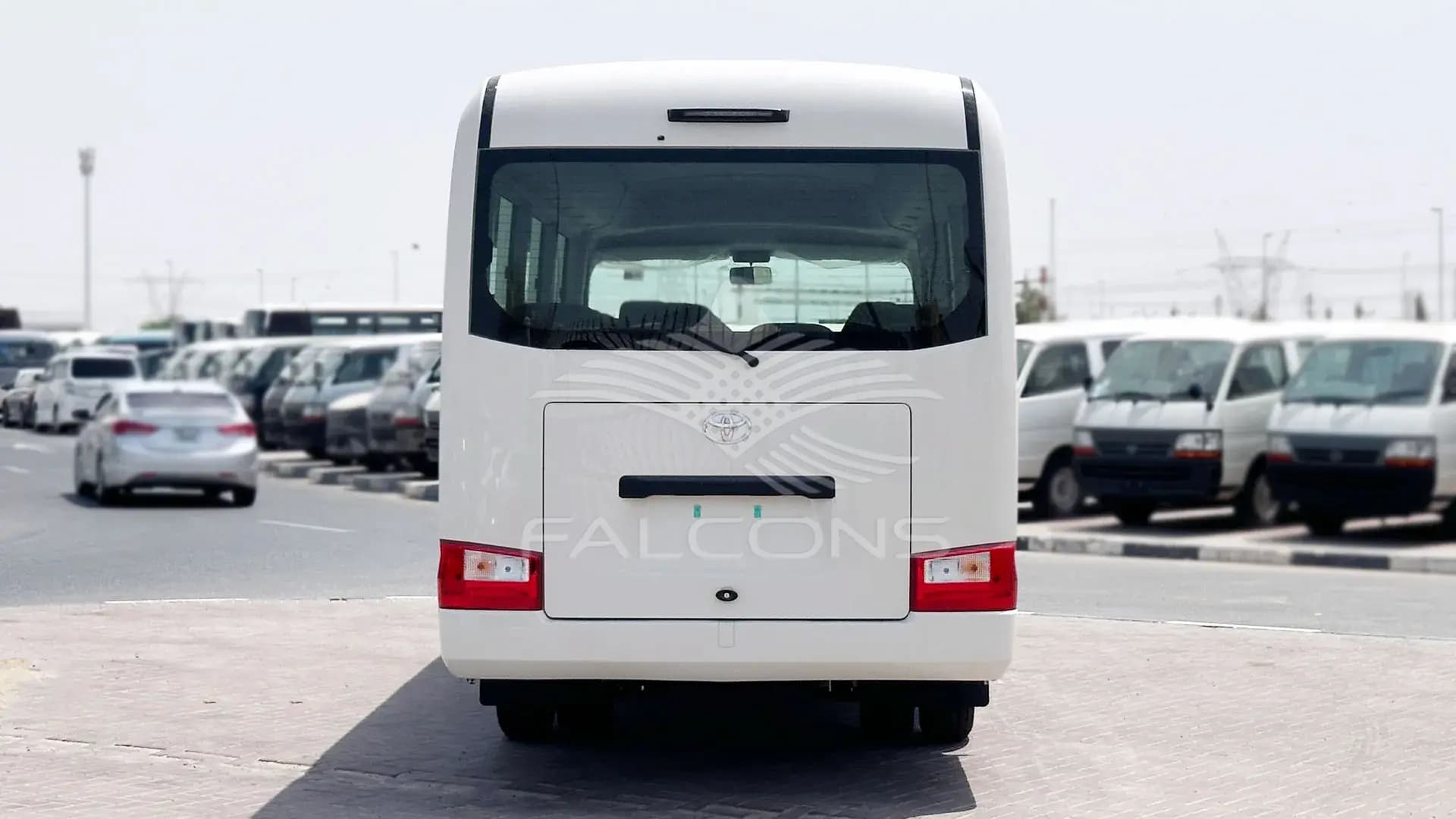 2.7L Bus Petrol 30-Seater MT - Image 3