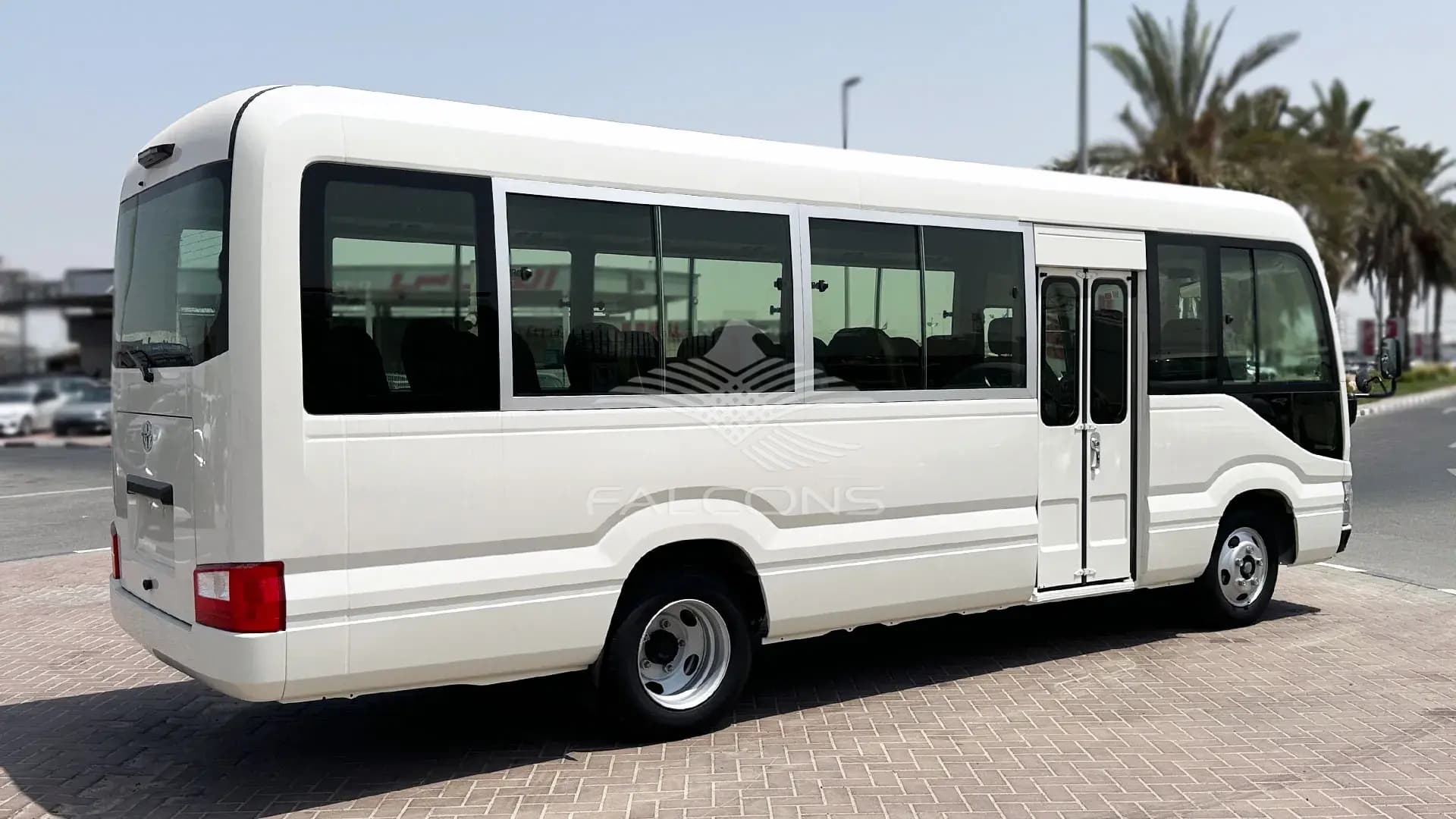 2.7L Bus Petrol 30-Seater MT - Image 4