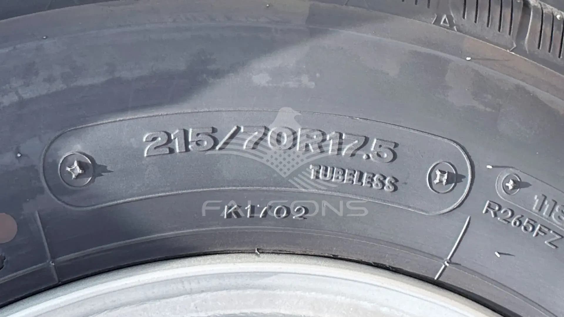 2.7L Bus Petrol 30-Seater MT - Image 8