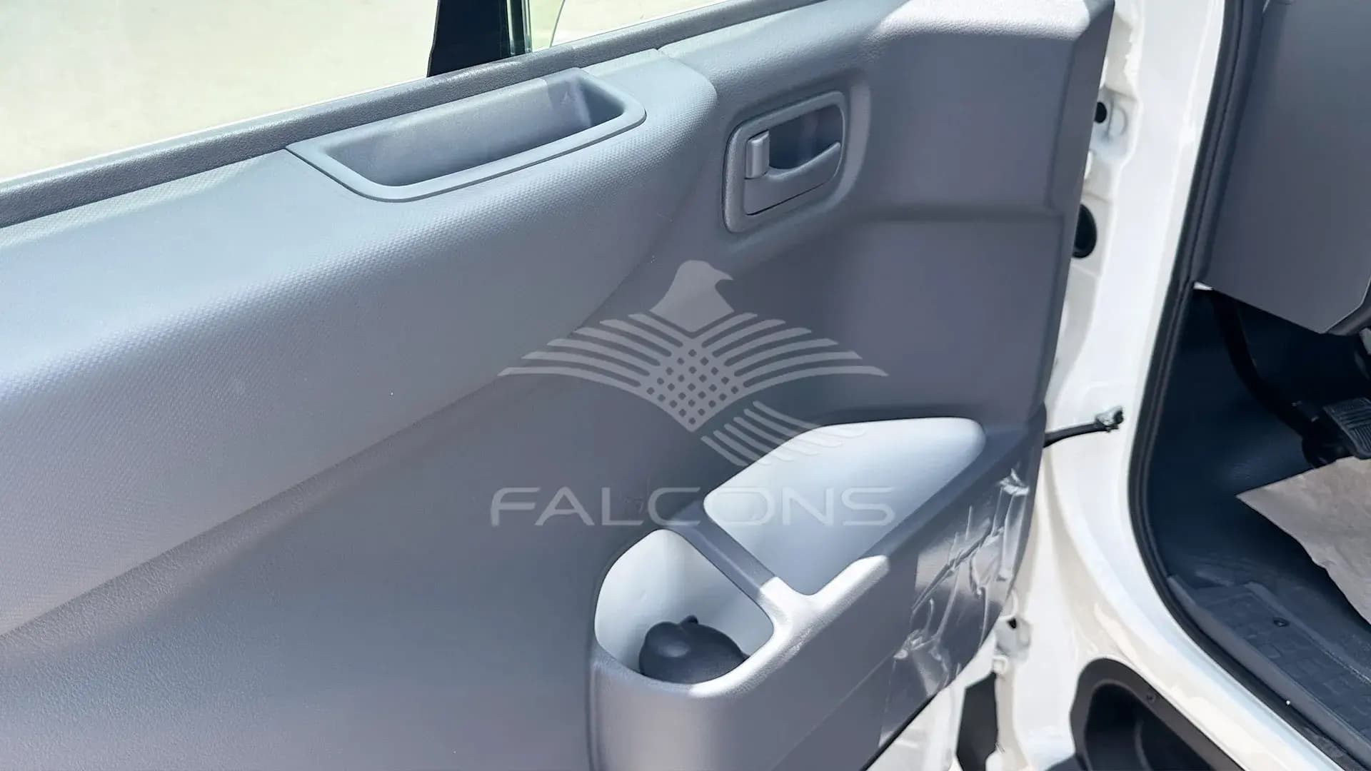 2.7L Bus Petrol 30-Seater MT - Image 10