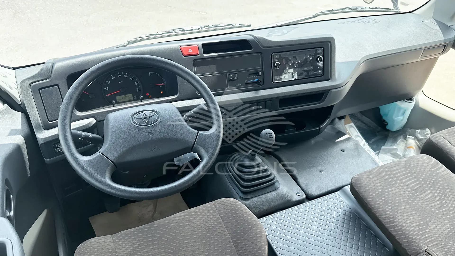 2.7L Bus Petrol 30-Seater MT - Image 12