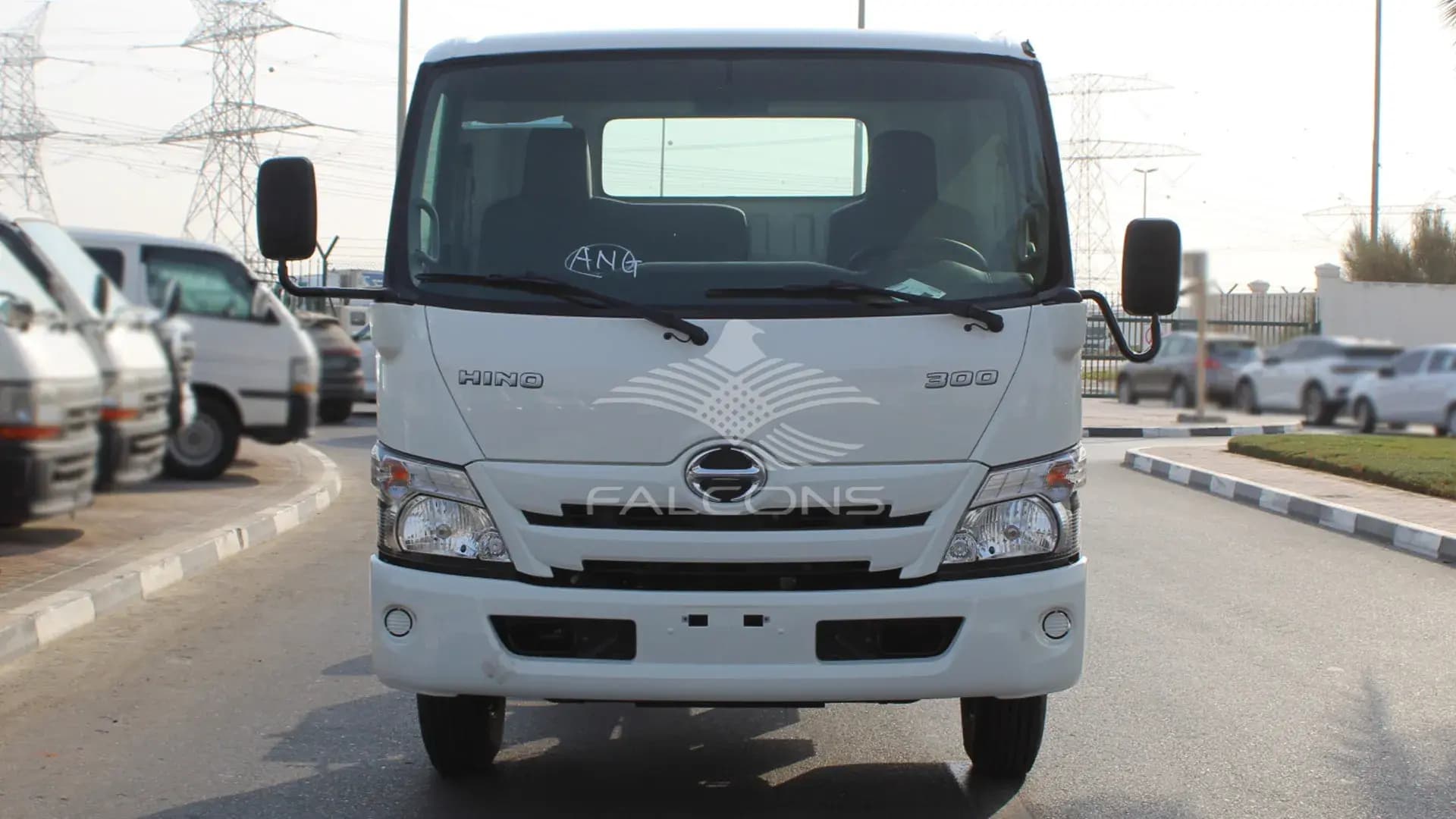 XZU 710L 6.5 TON 300S Wide cab 4X2 - Image 6