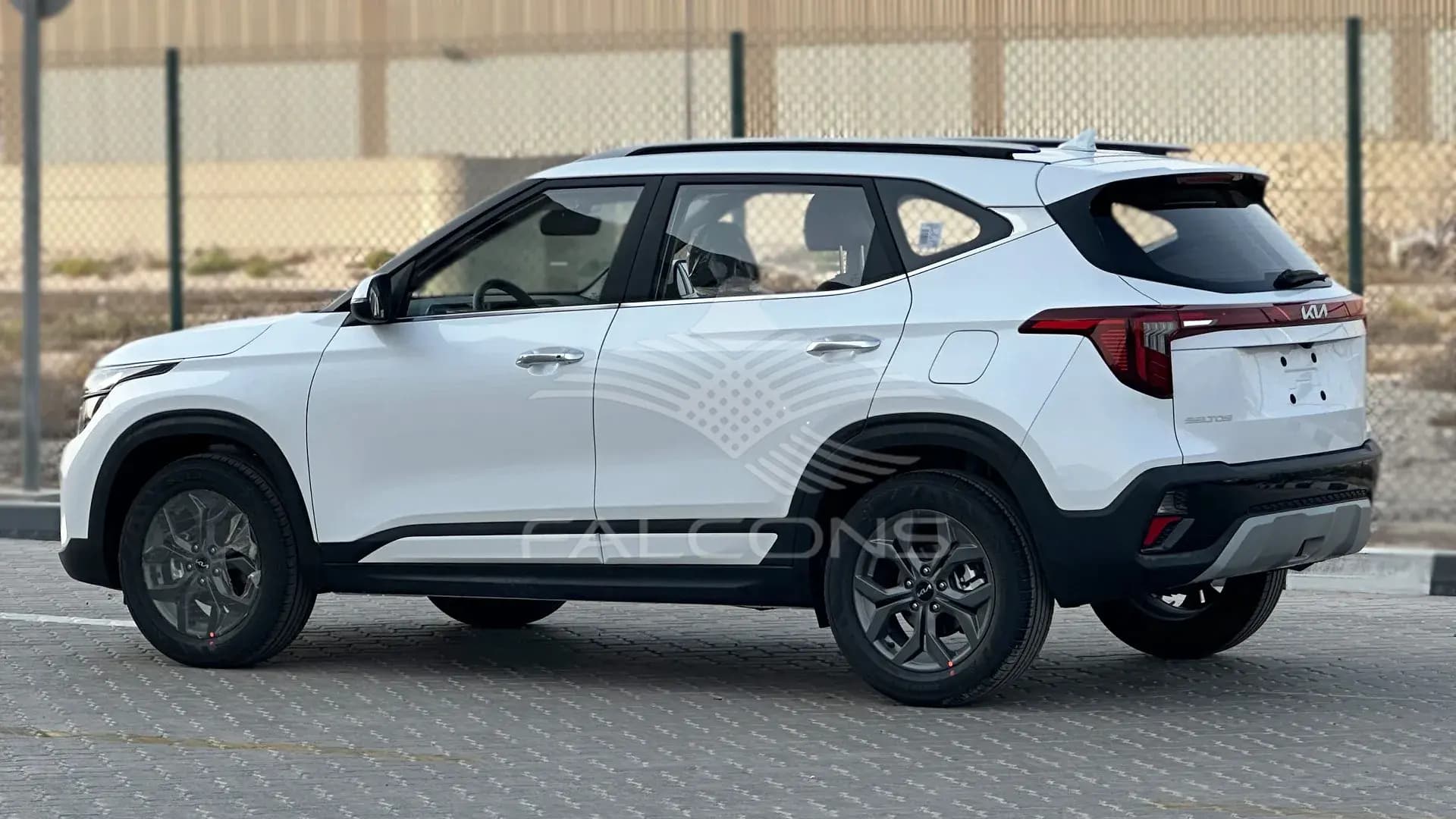 1.5L CVT Luxury - Image 2