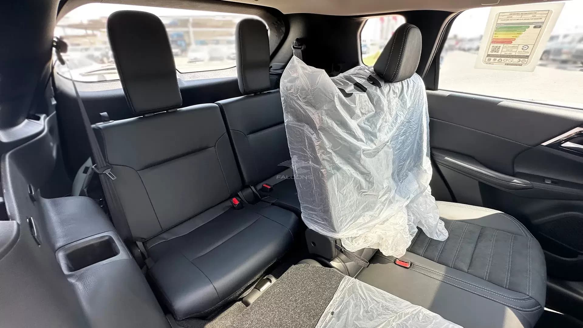 2.5L 4WD MID OPTION 7-SEATER AT - Image 12