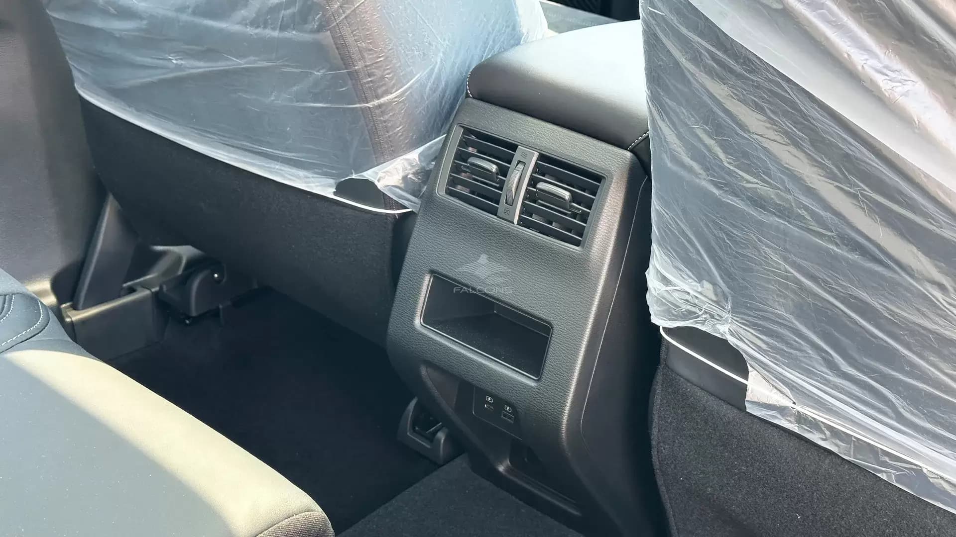 2.5L 4WD MID OPTION 7-SEATER AT - Image 23