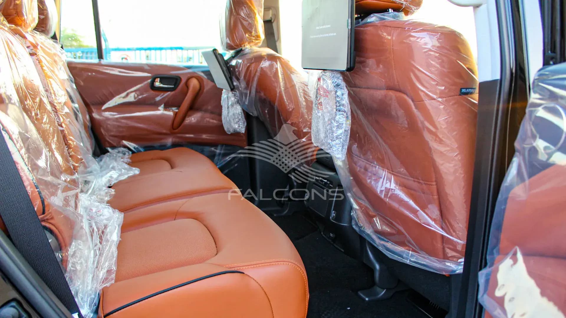 LE TITANIUM 5.6L V8 7AT - Image 10