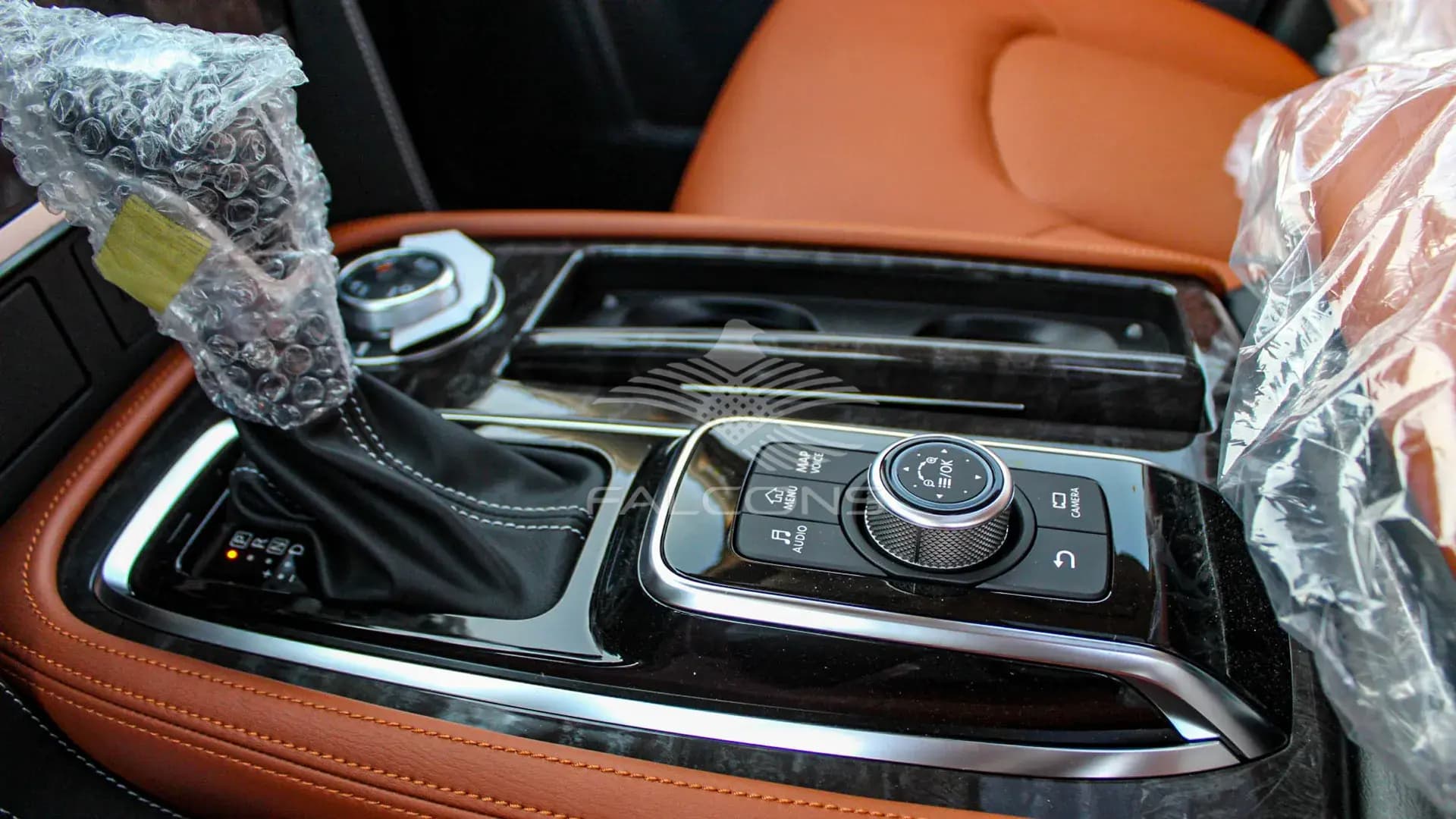 LE TITANIUM 5.6L V8 7AT - Image 20