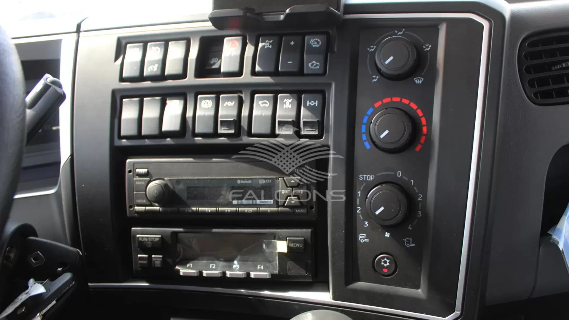 7.0L D14 HIGH 4X4 E6 - Image 16