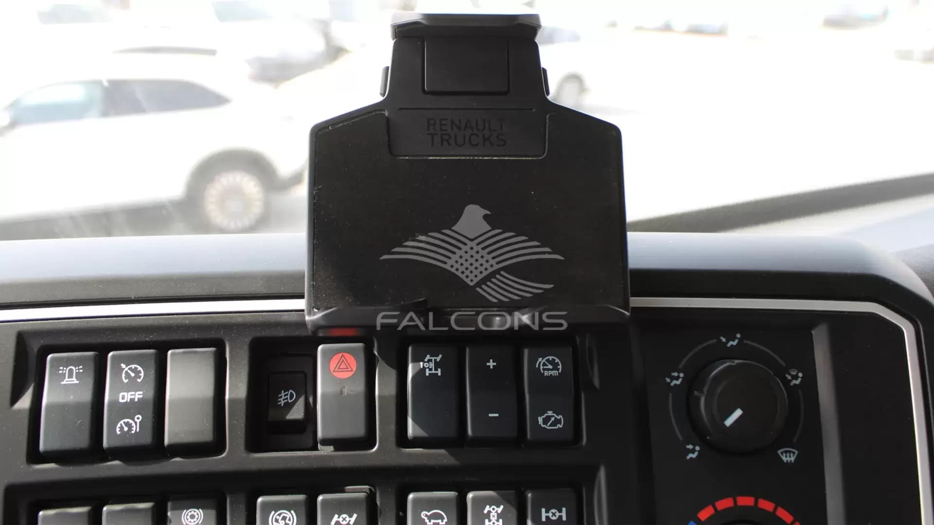 7.0L D14 HIGH 4X4 E6 - Image 24