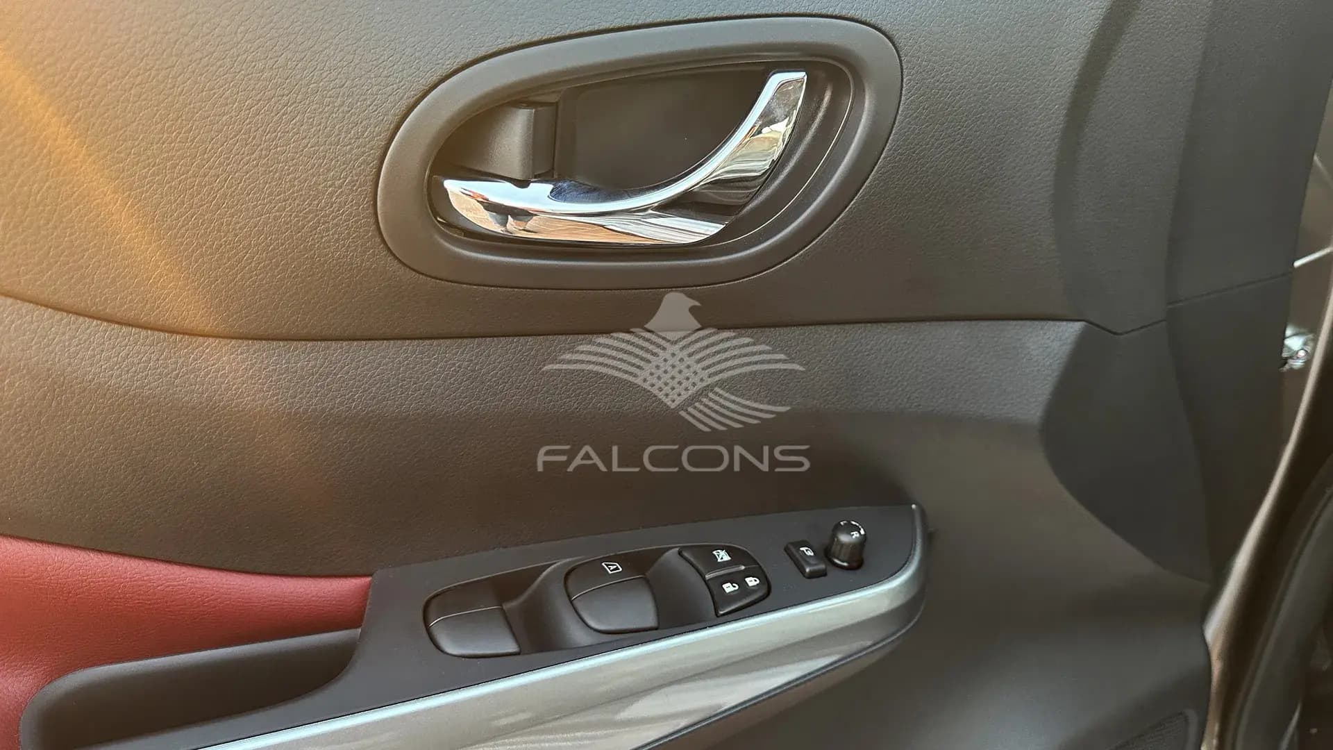 2.5L 4WD P 7S PLATINUM AT - Image 16