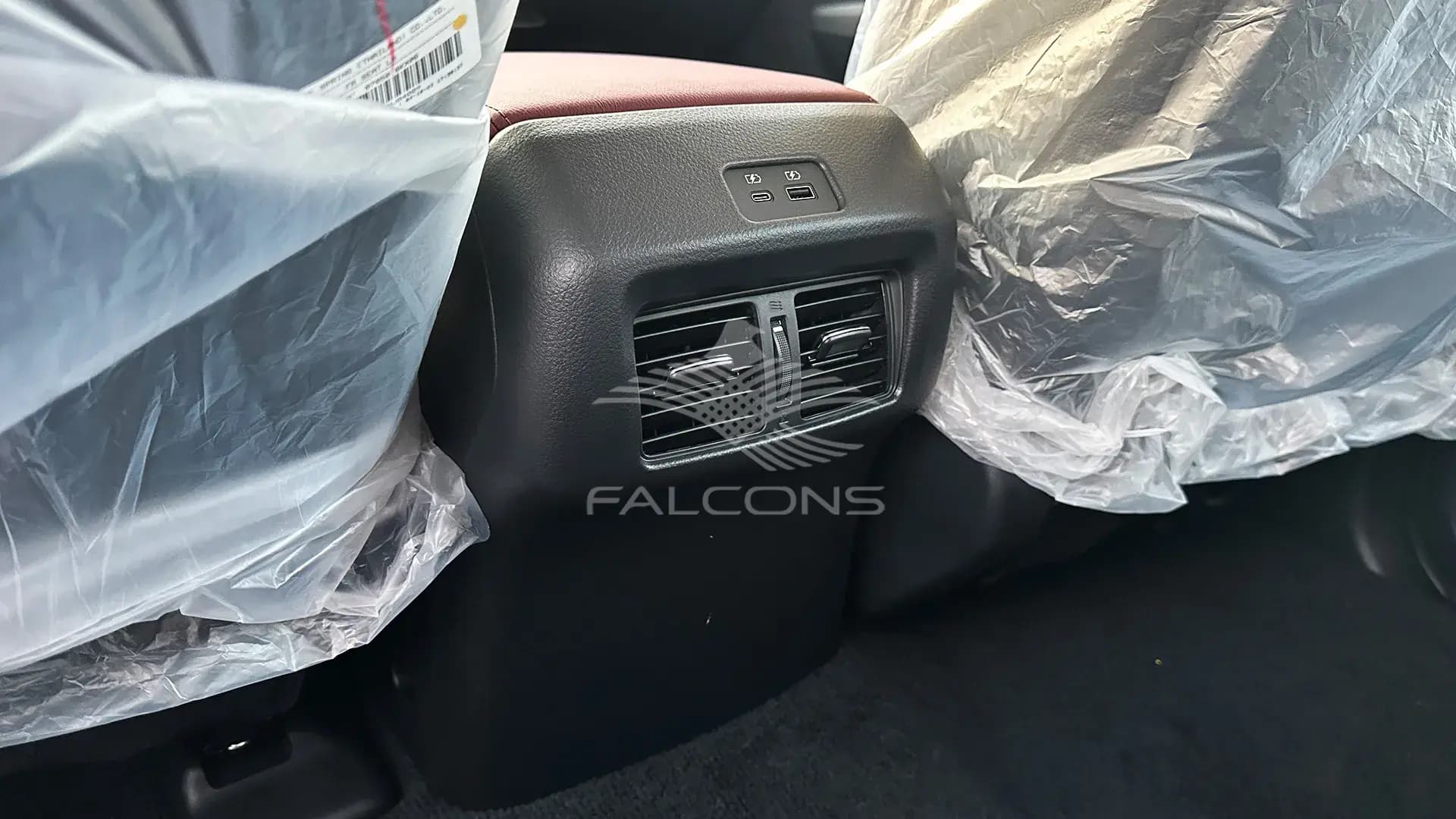 2.5L 4WD P 7S PLATINUM AT - Image 21