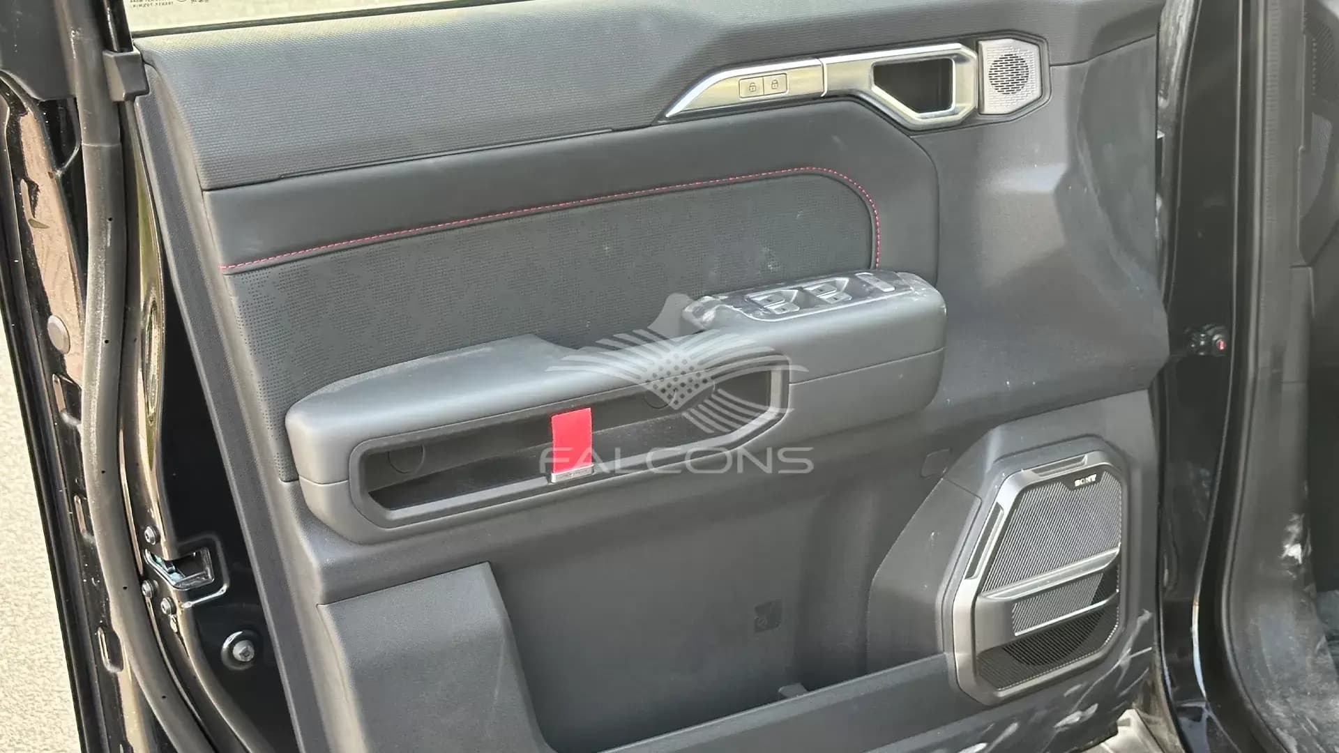 2.0L LUX P AT - Image 11