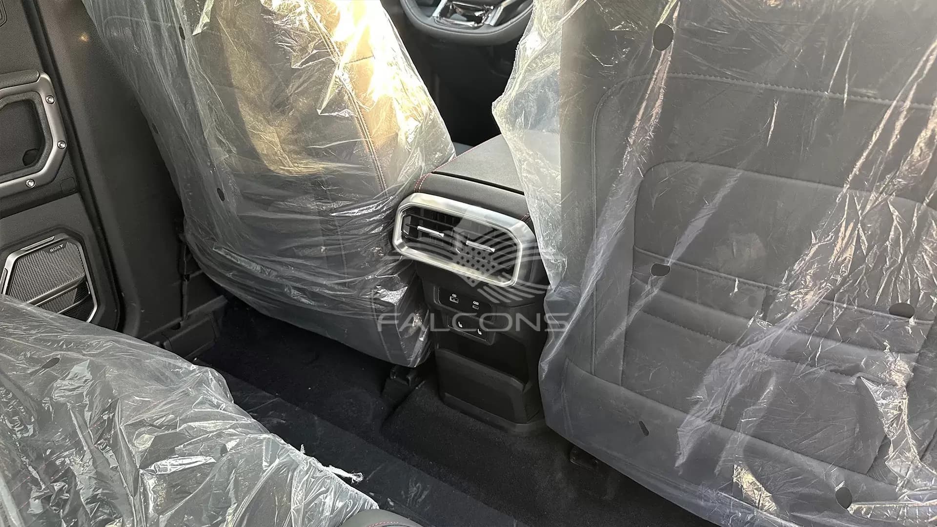 2.0L LUX P AT - Image 19