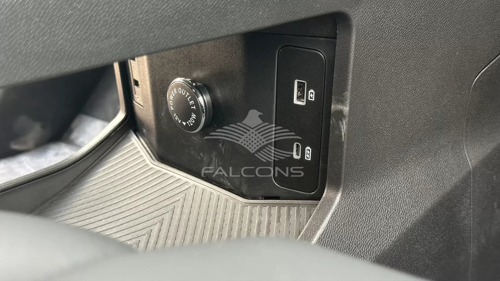 2.0L LUX P AT - Image 23