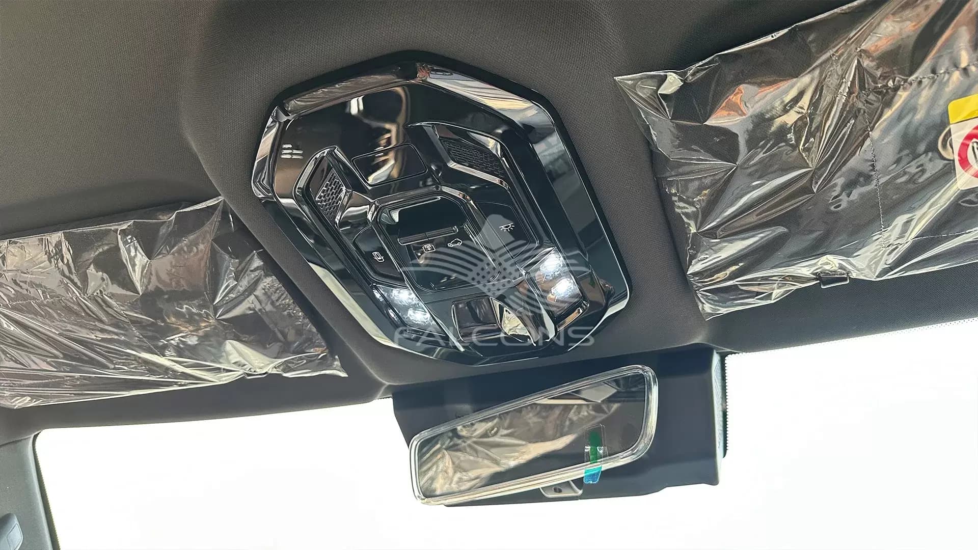2.0L LUX P AT - Image 29