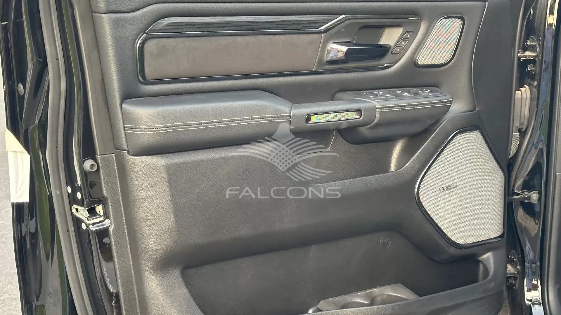 3.0L 1500 X Crew TT with Rambox - Image 13