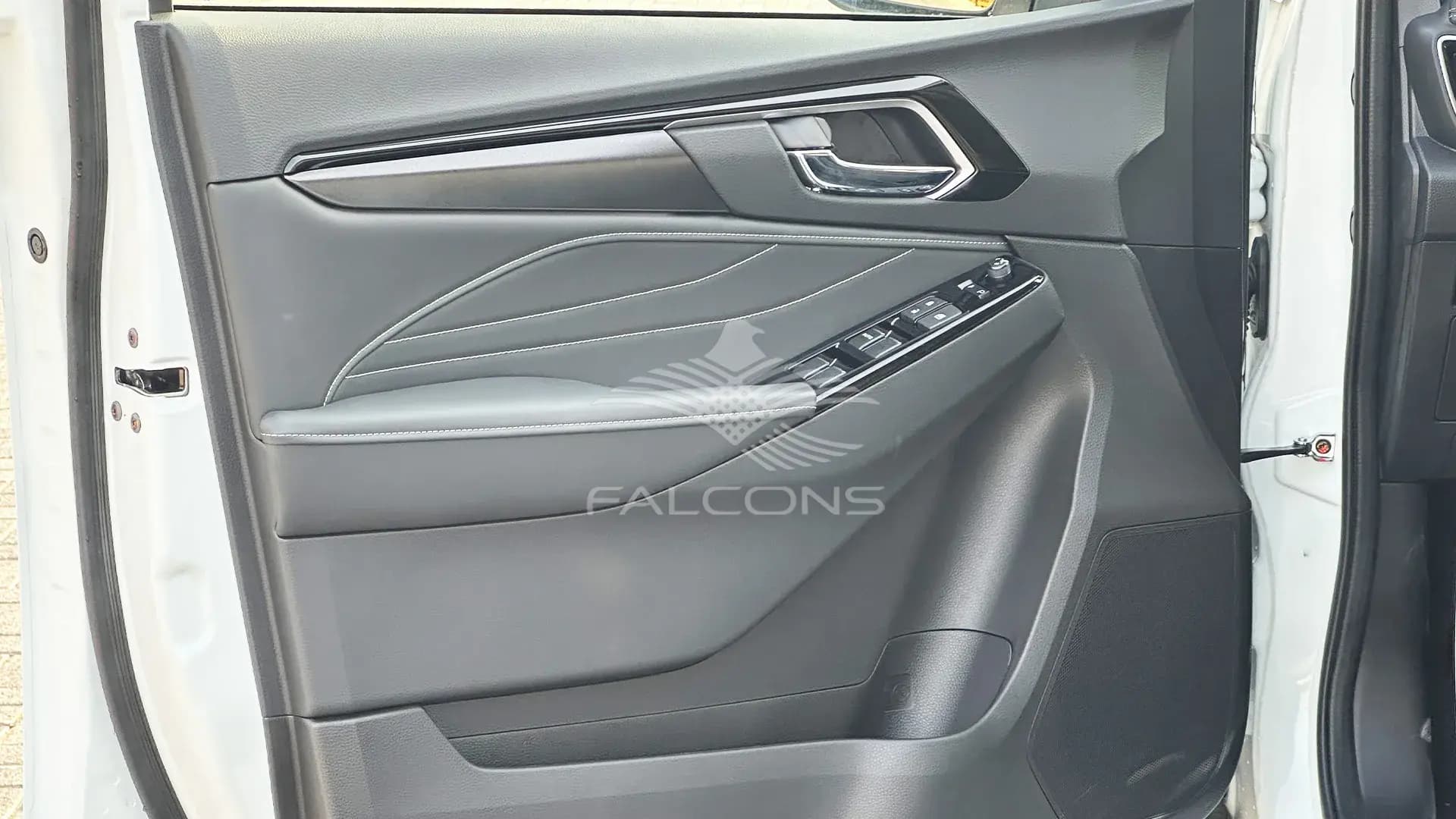 3.0L 4x4 7 STR Full Option AT - Image 18