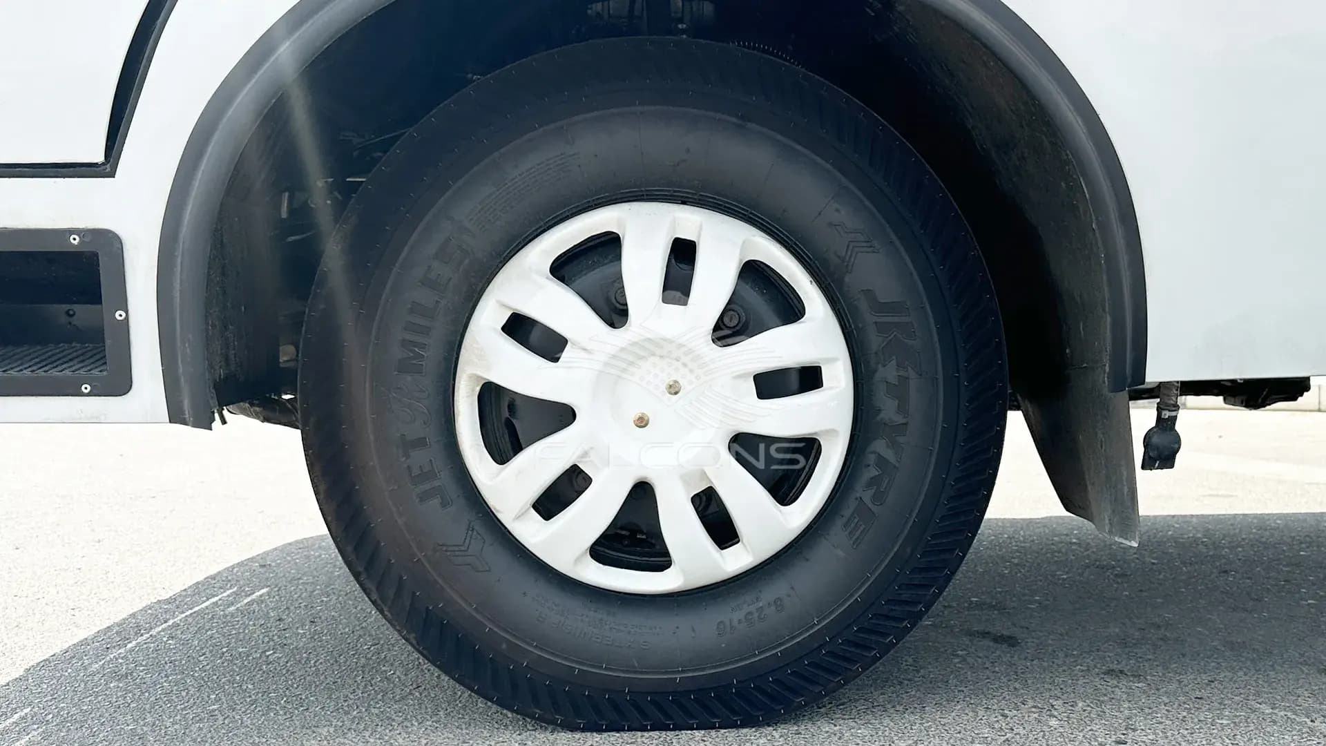 3455cc 35 SEATER AC 4x2 LHD Diesel MT - Image 9