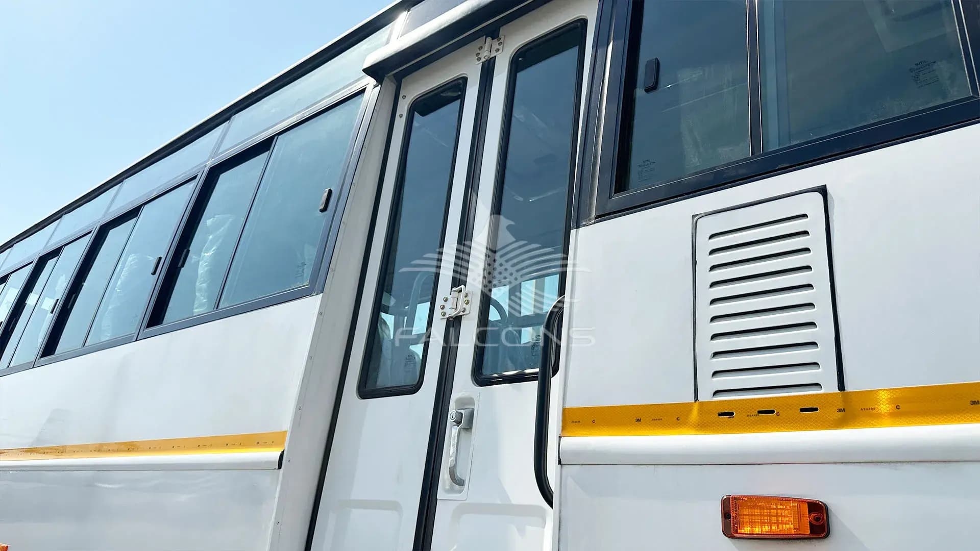 3455cc 35 STR NON AC 4x2 LHD Diesel MT - Image 7