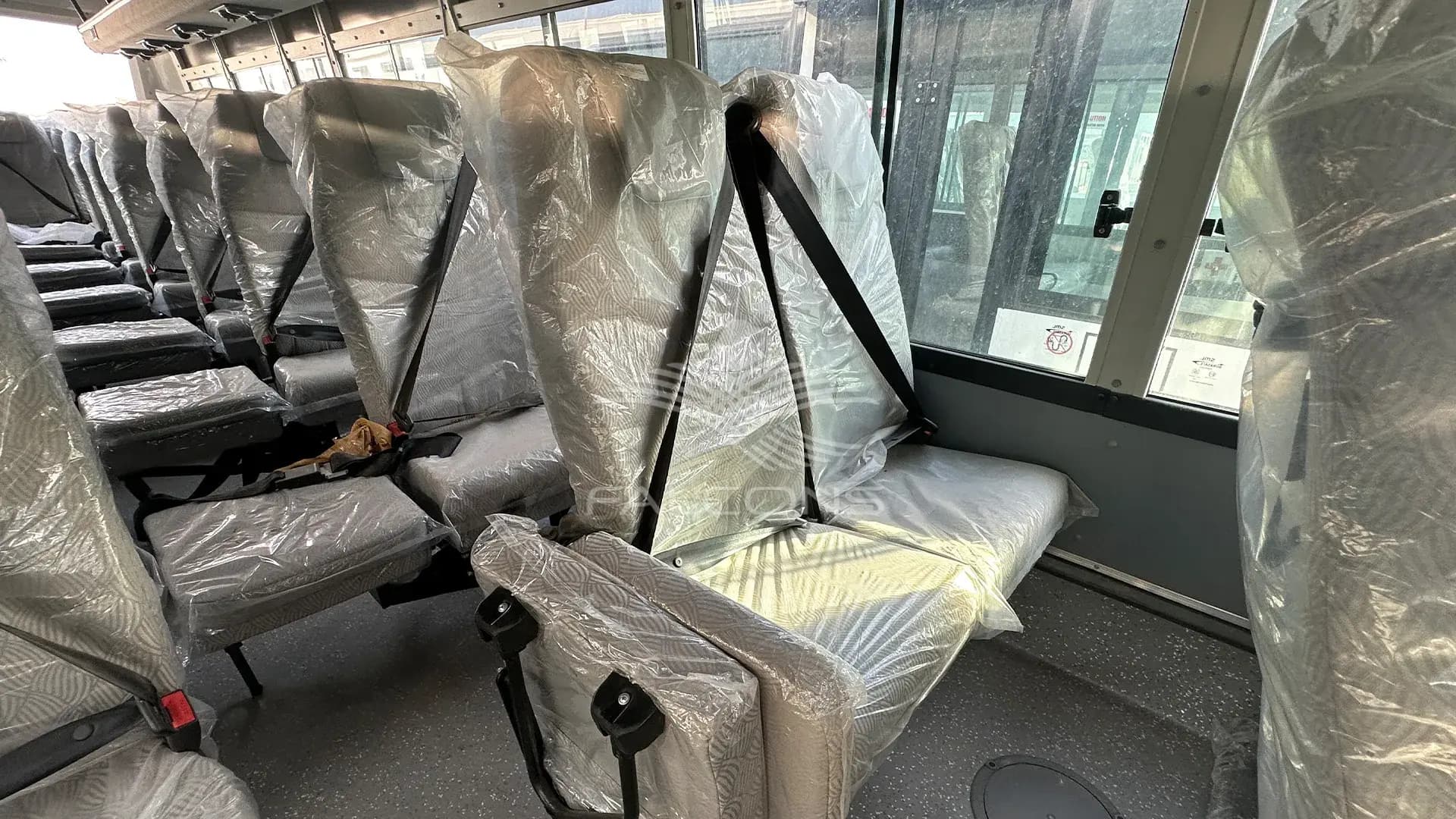 3455cc 43 STR Double Door AC DSL MT - Image 10