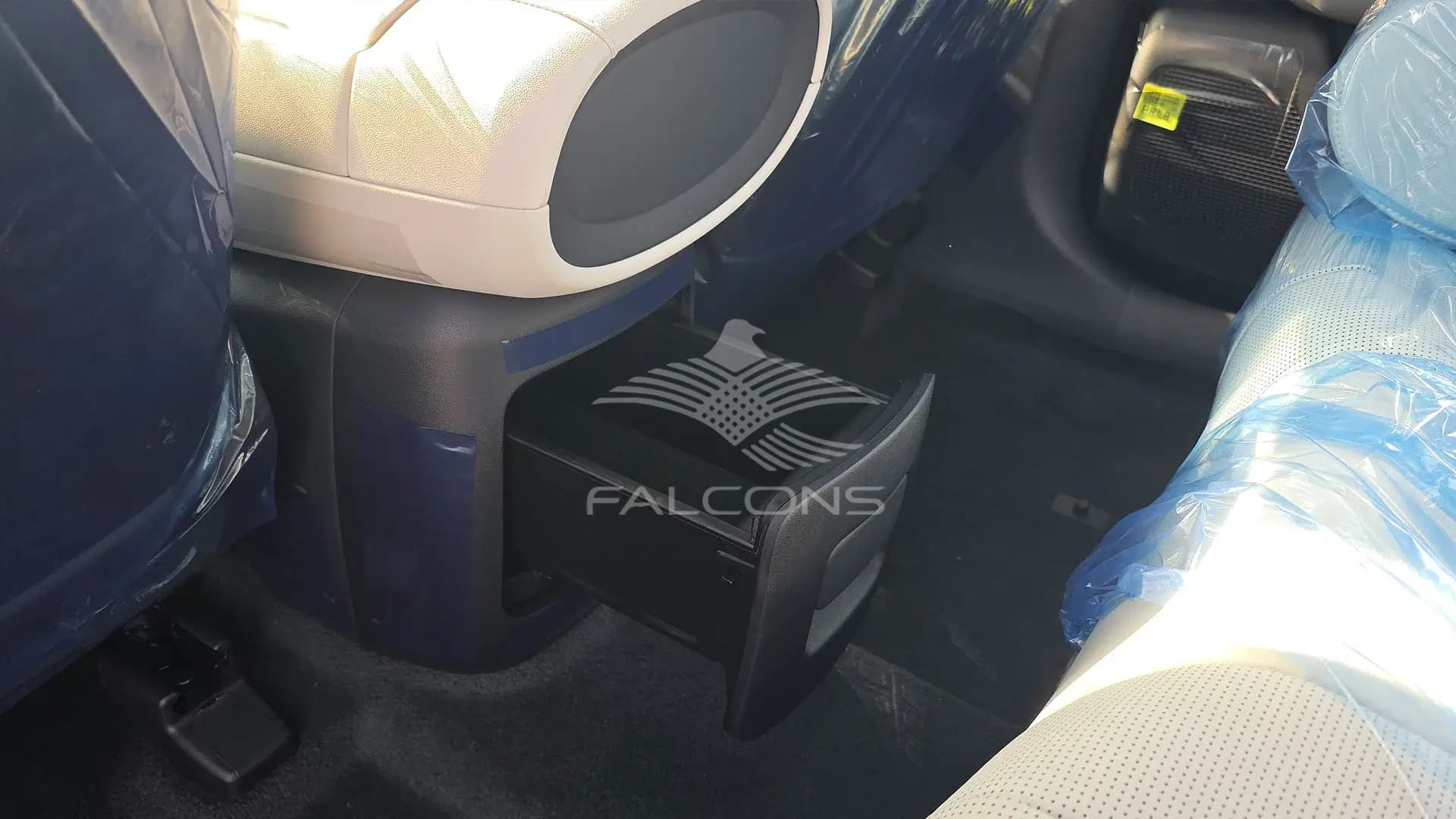 2.5L LX3 8-STR LTD - Image 17