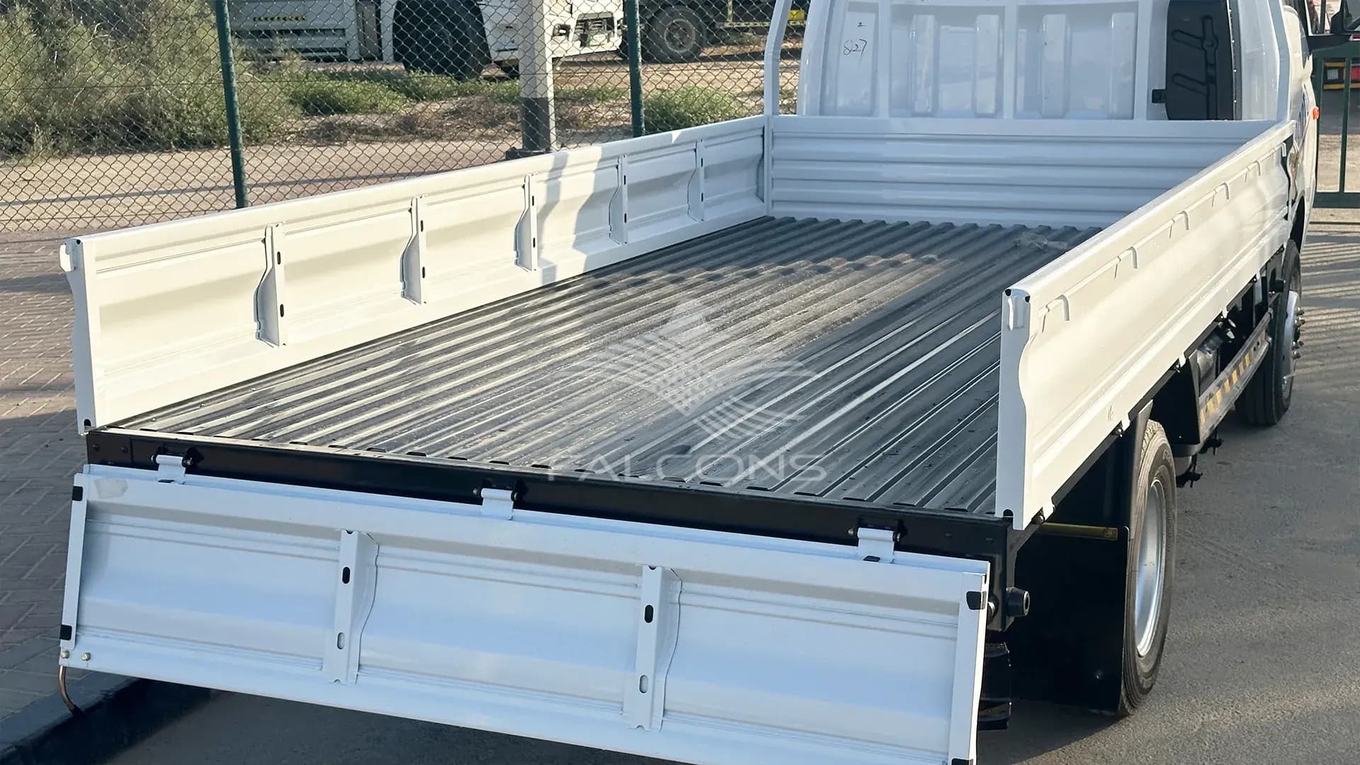 2771CC 2WD ISUZU ENGINE 2T PAYLOAD CARGO MT - Image 8