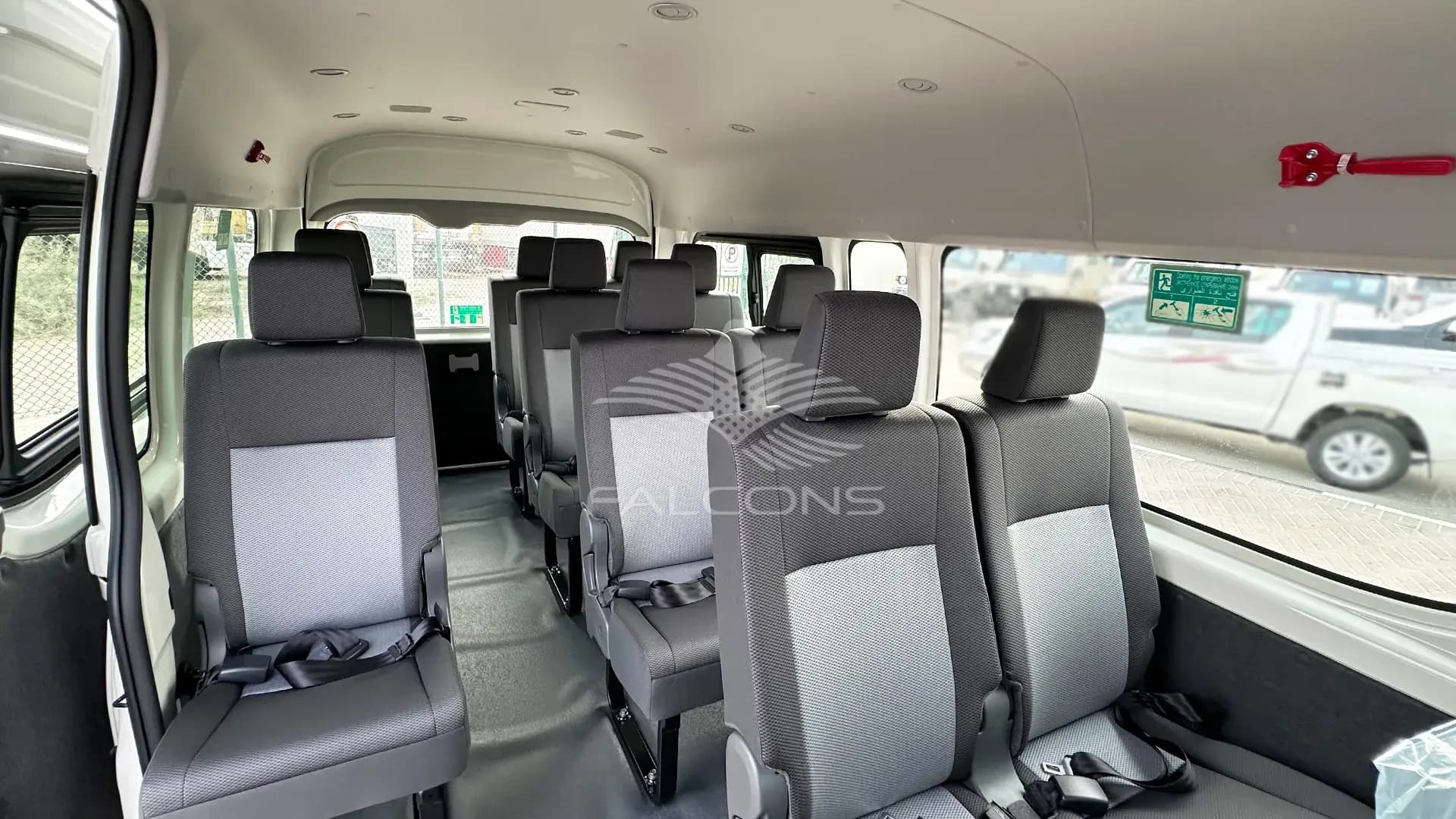 3.5L 6 Cylinders 13 seater 6AT - Image 13