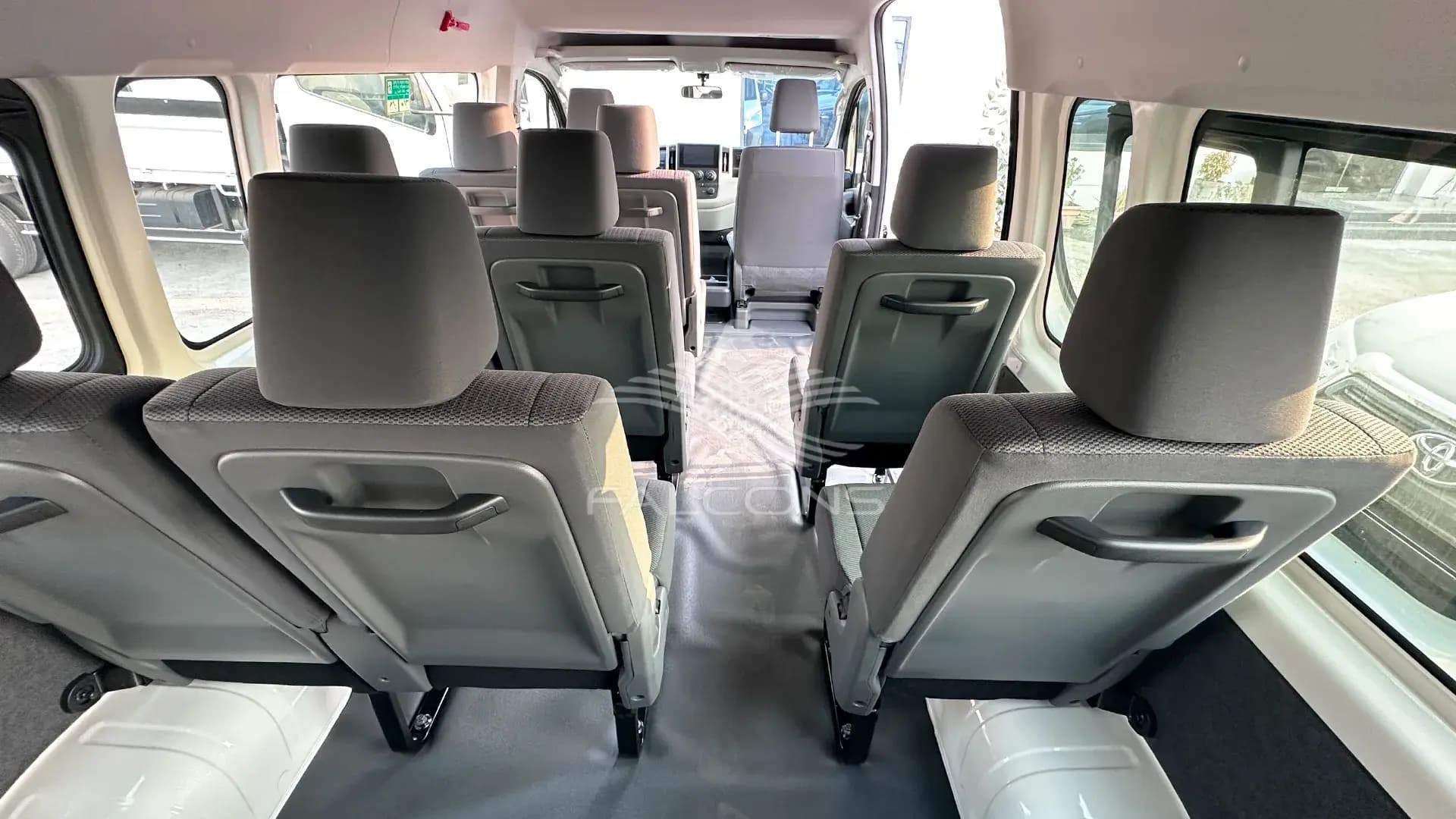 2.8L 13STR PASSENGER BUS MT - Image 16