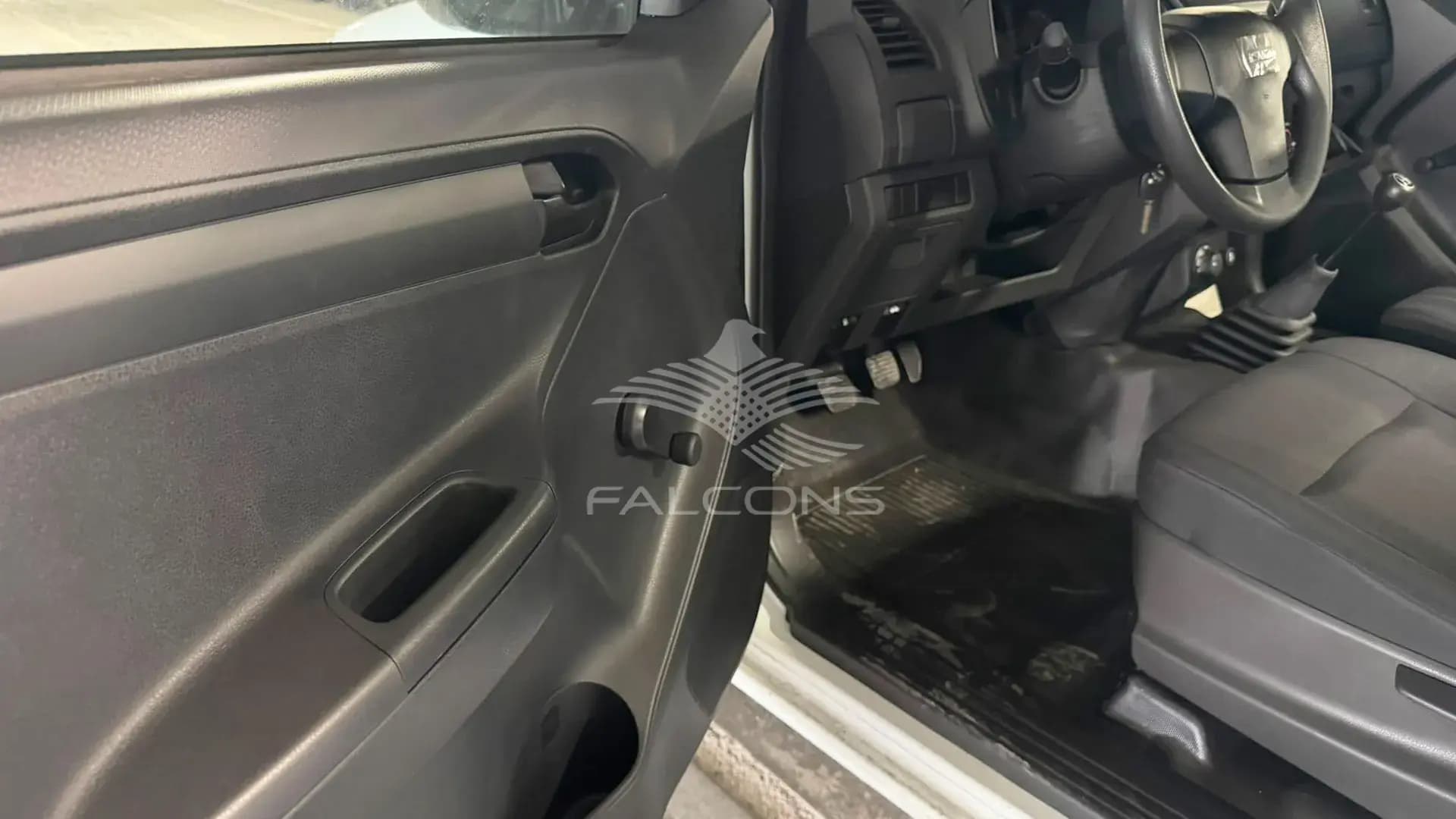 2.5 S C Base 4X4 LHD GEN 6 MT D - Image 8