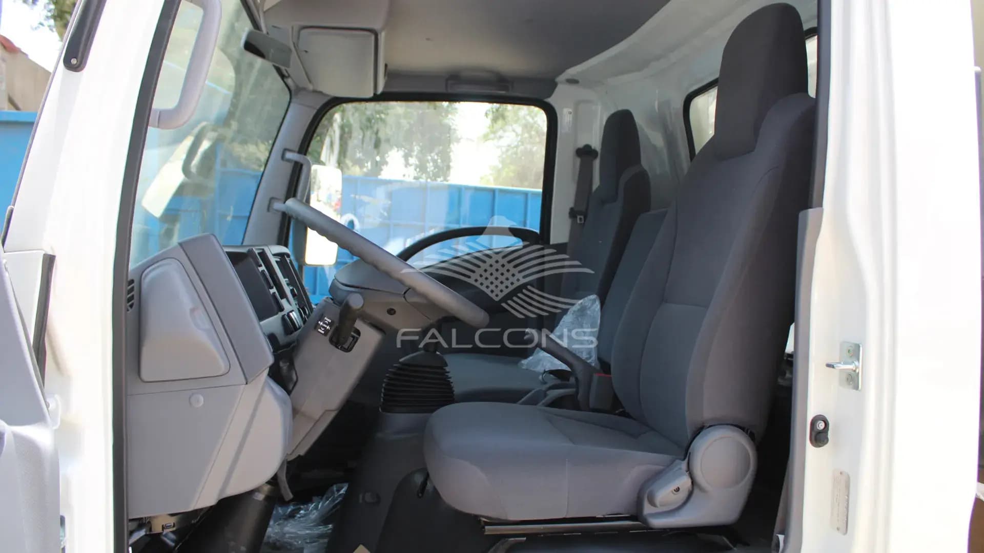 Troop Carrier w/ Cargo, Tarpaulin Roof cover & Benches MT - Image 9