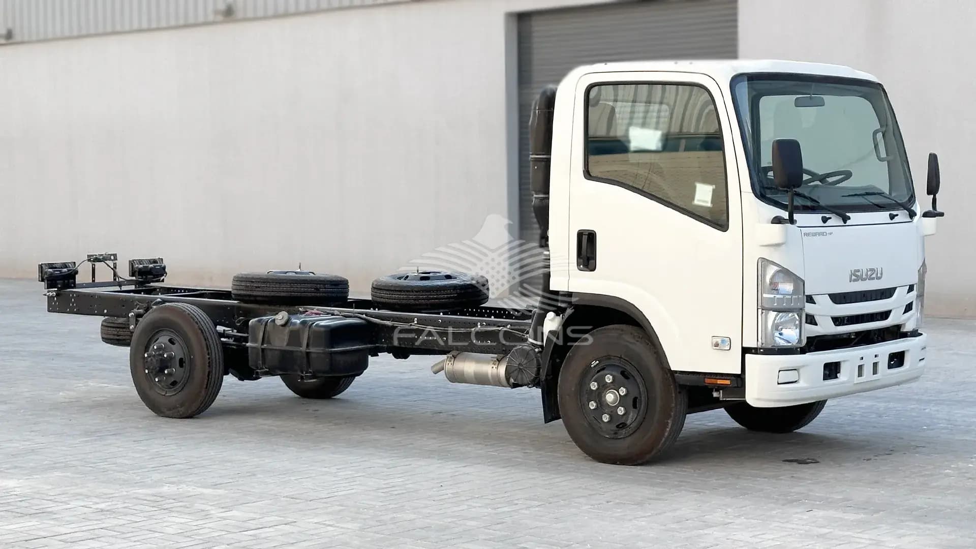 71L 4.6L Long Wheel Base Cab Chassis MT - Image 5