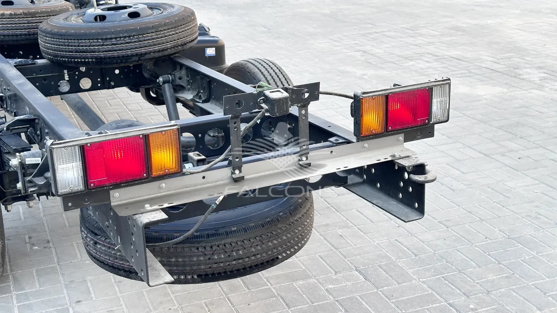71L 4.6L Long Wheel Base Cab Chassis MT - Image 11